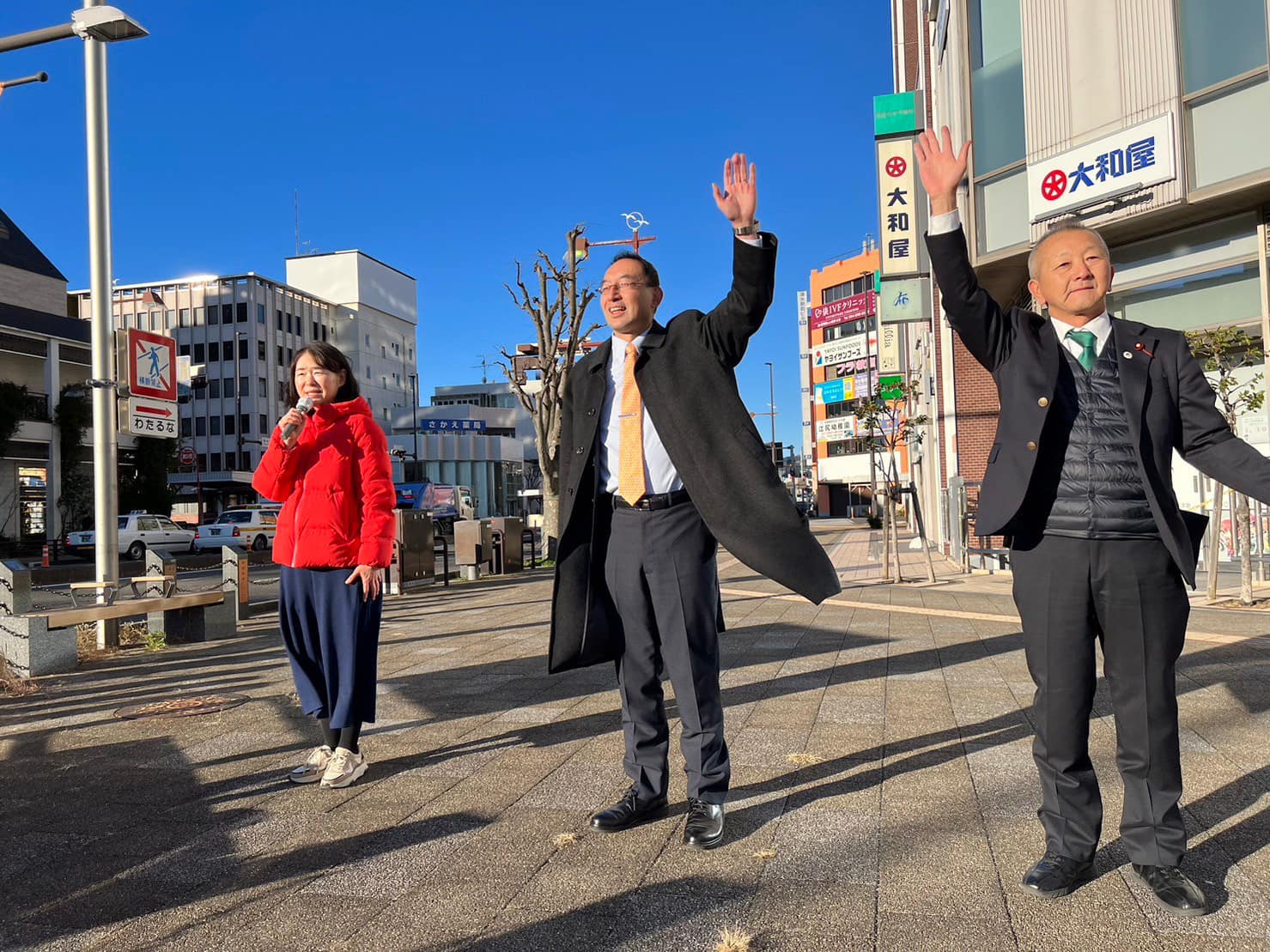 盛月寿美 県議、大石直樹 市議と一緒に、清水駅西口大和屋様前で街頭演説