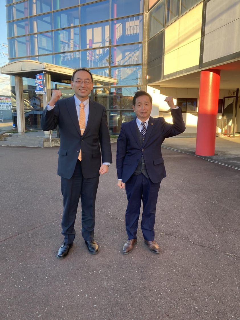 山本行男 市議と一緒に掛川市内を回りました