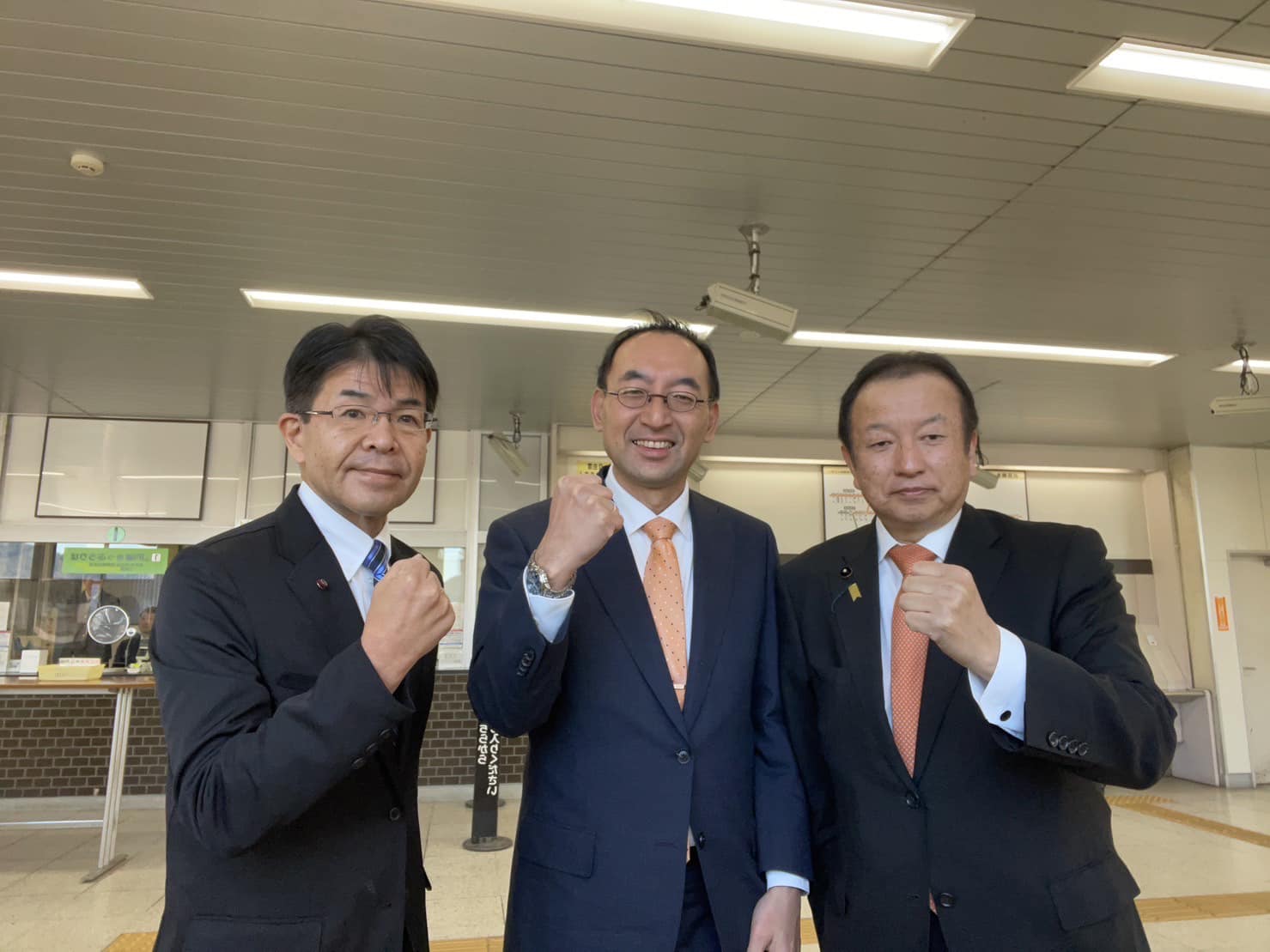 友党・自由民主党の 良知淳行 県議、公明党の 鈴木浩己 市議と一緒に焼津市内を回らせて頂きました