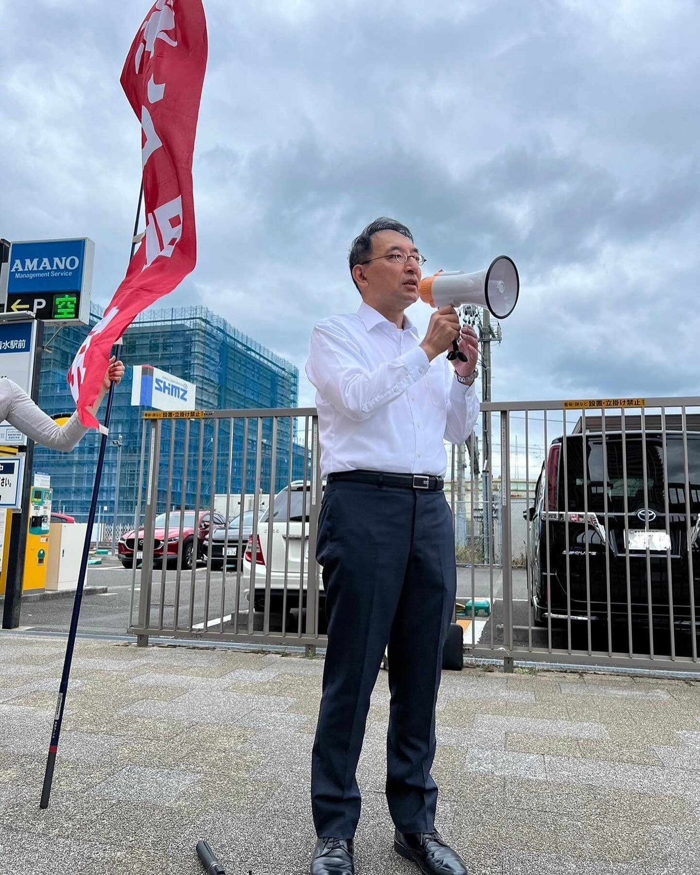 盛月寿美 県議、大石直樹 市議と一緒に、金曜日恒例の清水駅西口前での街頭演説