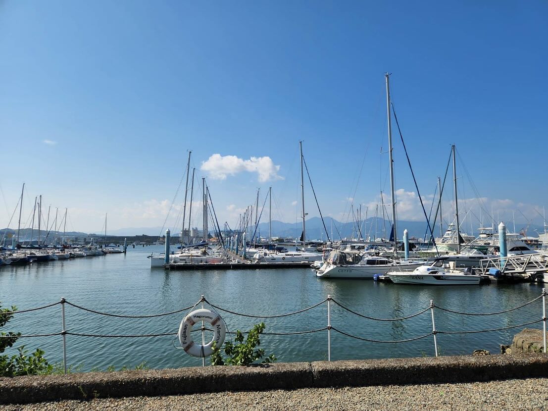 富士山羽衣マリーナではプレジャーボートで楽しむ清水港の魅力を教えていただきました