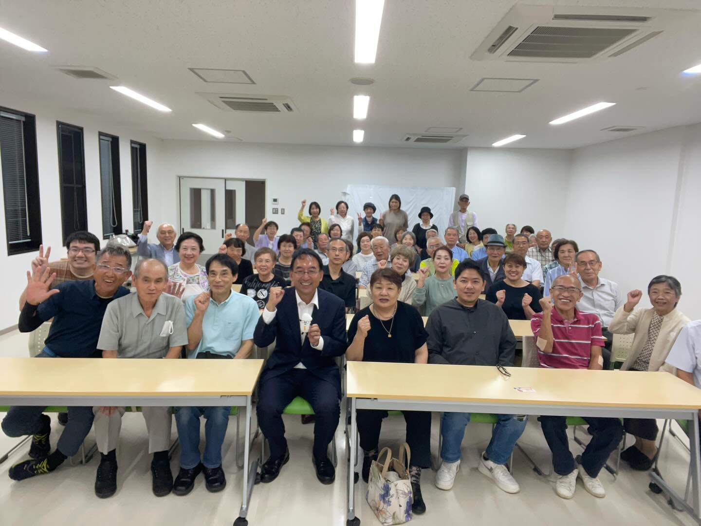 寺島俊郎 市議と一緒に公明党清水町支部会に参加し、ご挨拶