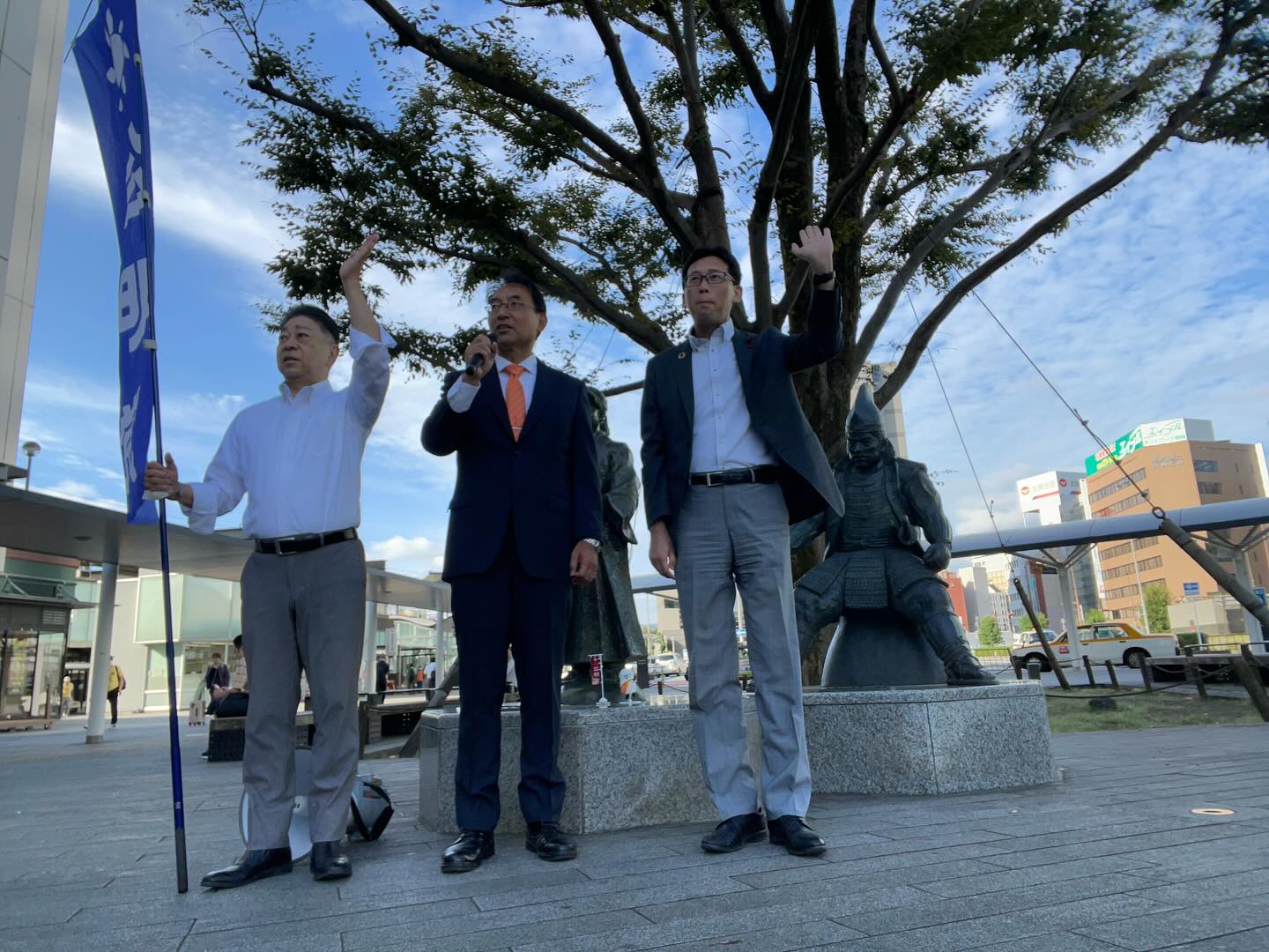 山本彰彦 県議、長島強 市議と共に、静岡駅北口前の街頭演説