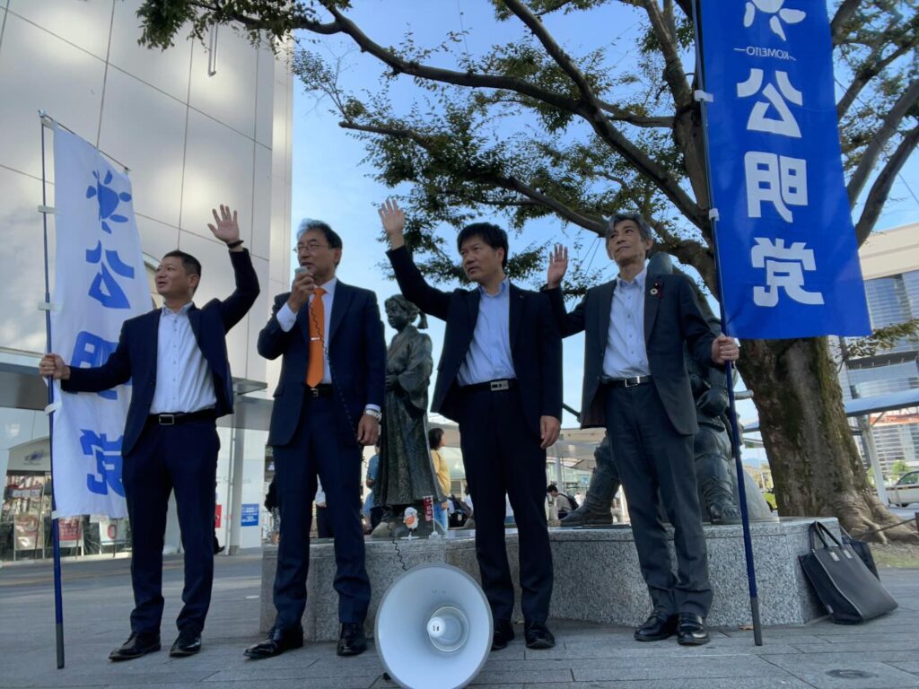 牧野正史 県議、井上智仁 市議、加藤博男 市議と一緒に静岡駅南口の街頭演説