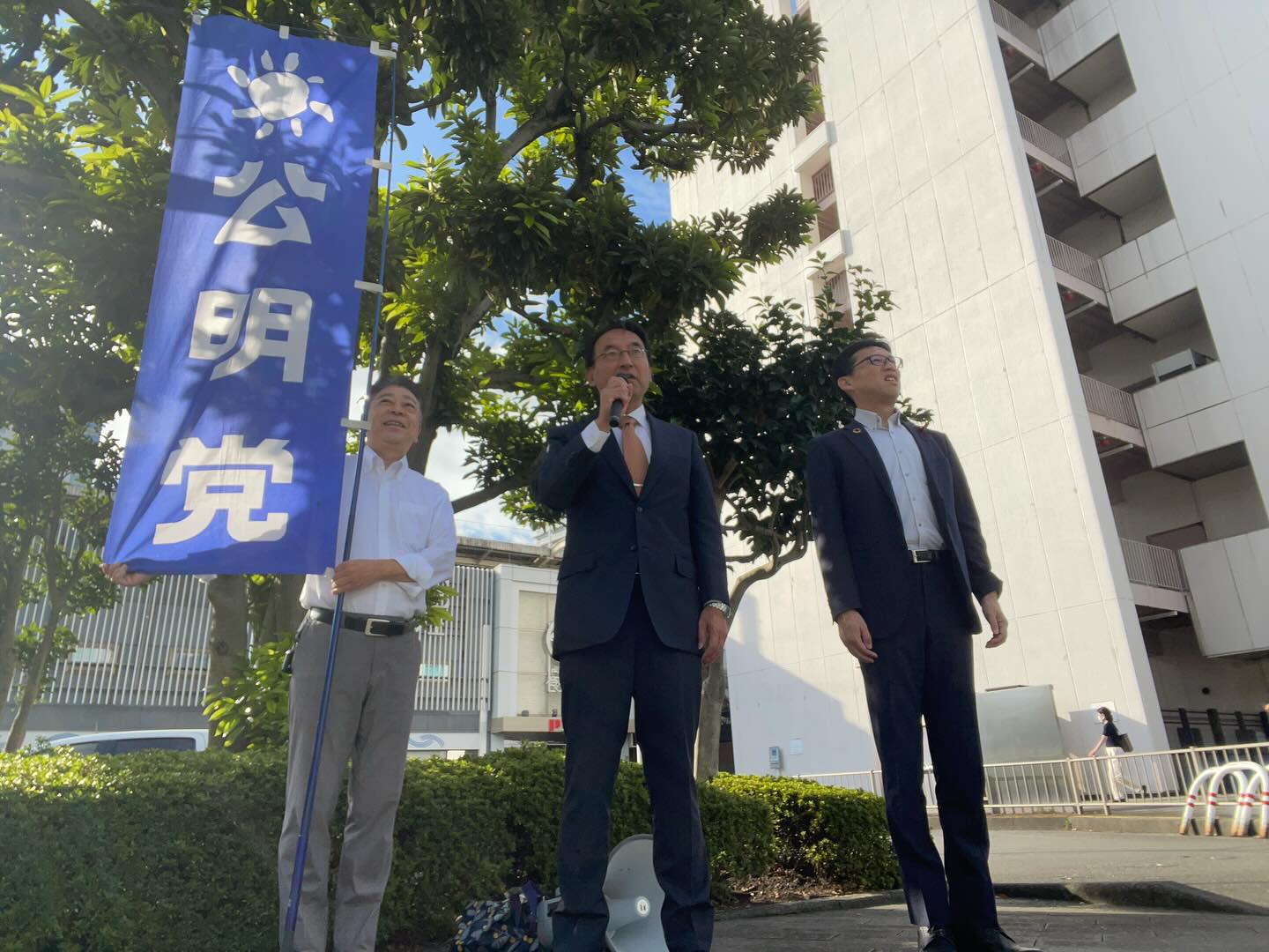 山本彰彦 県議、長島強 市議と共に、静岡駅北口前での街頭演説