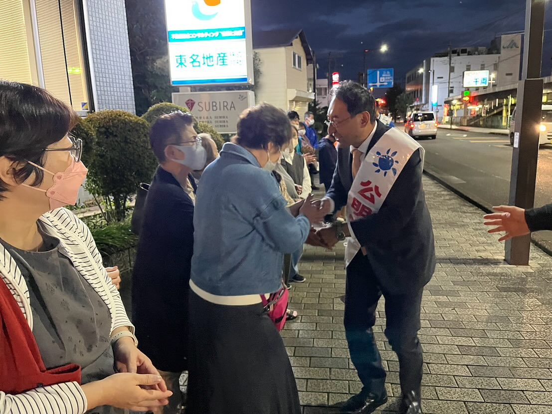 裾野市で街頭演説