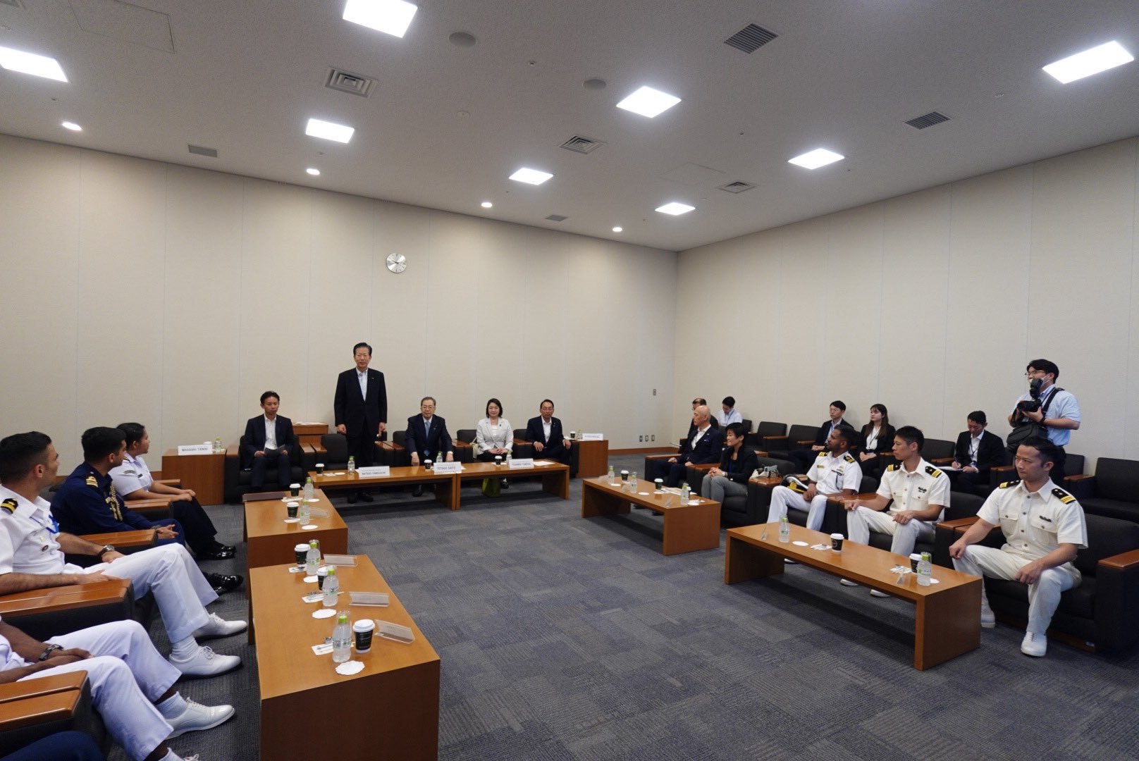 海上保安政策プログラム第10期生の皆様から表敬訪問