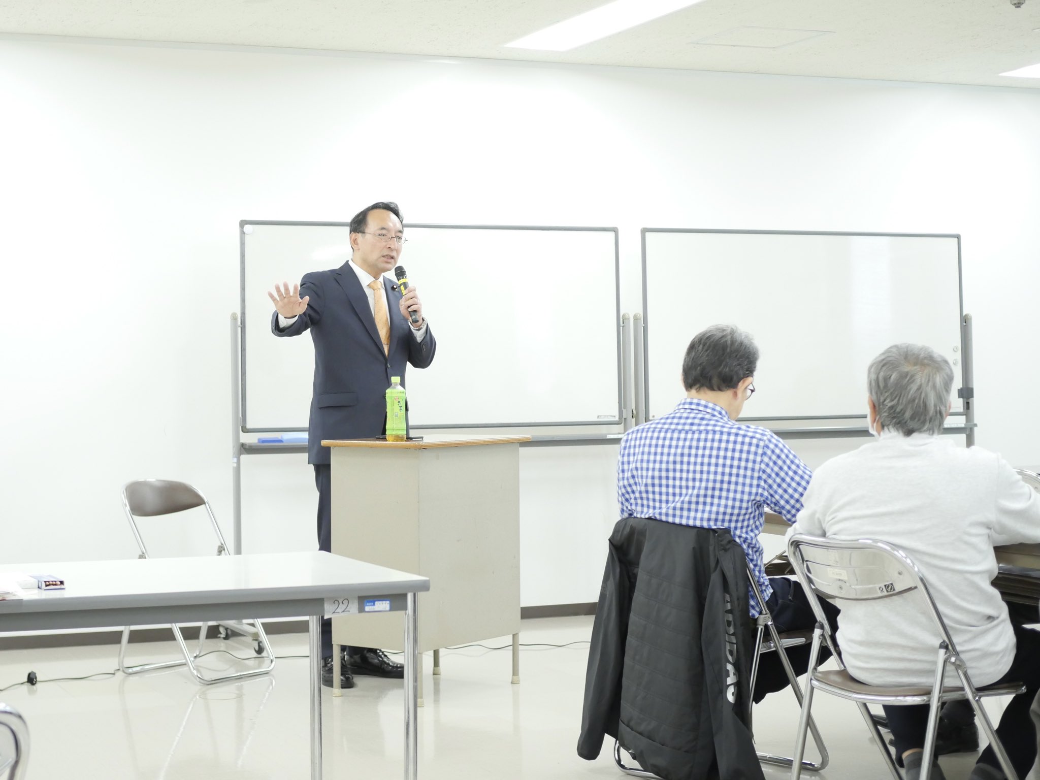大関衣世 市議とともに公明党島田支部会でご挨拶
