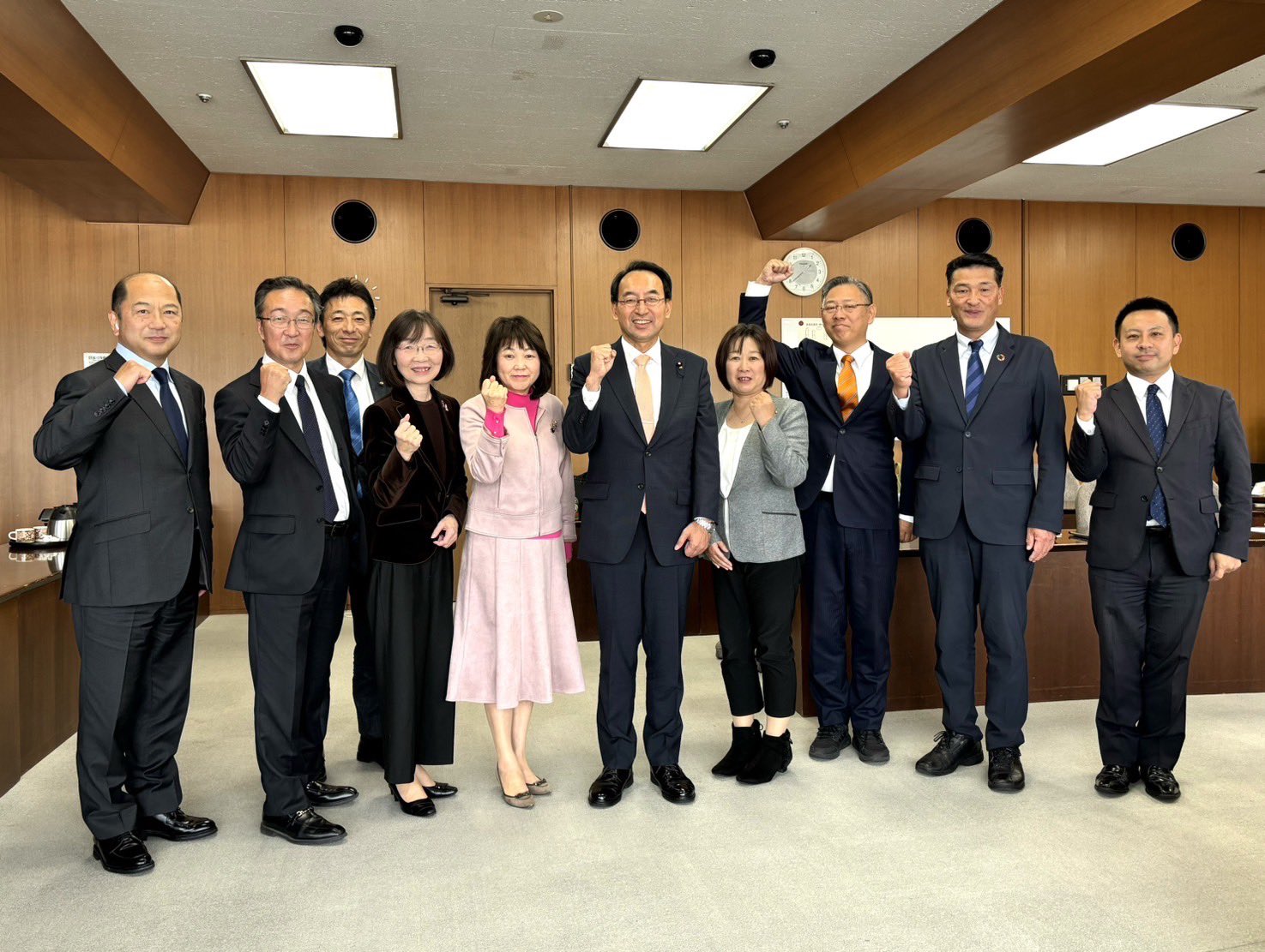 富士市役所で、富士市・富士宮市の県議・市議の皆様にご挨拶