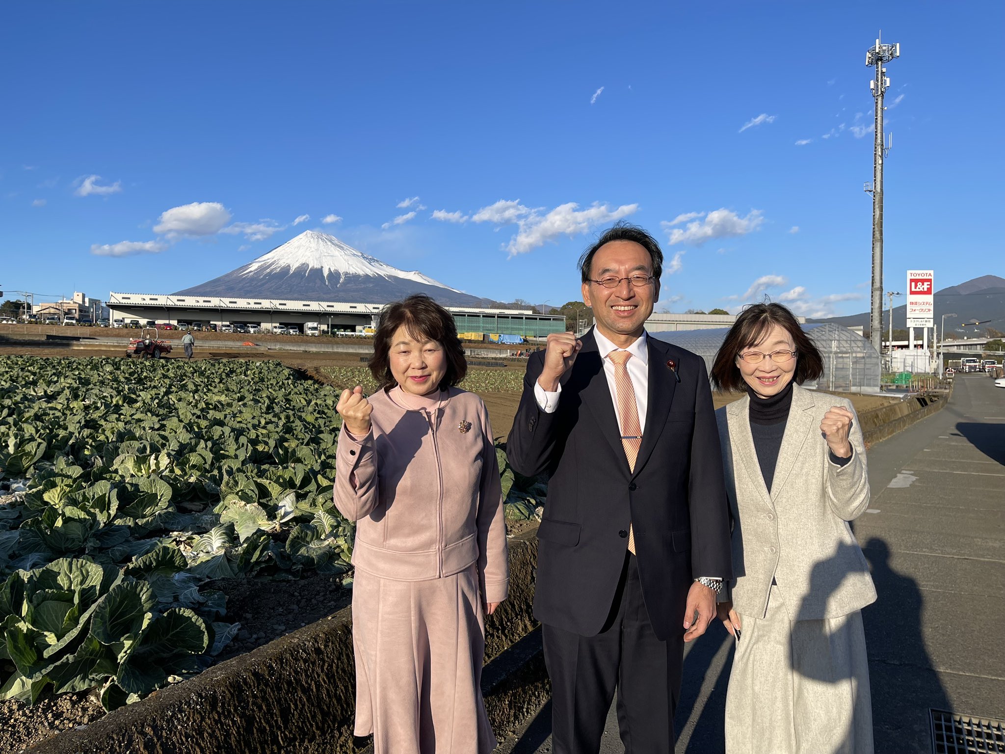 早川育子 県議、井出晴美 市議とともに、富士市内でご挨拶