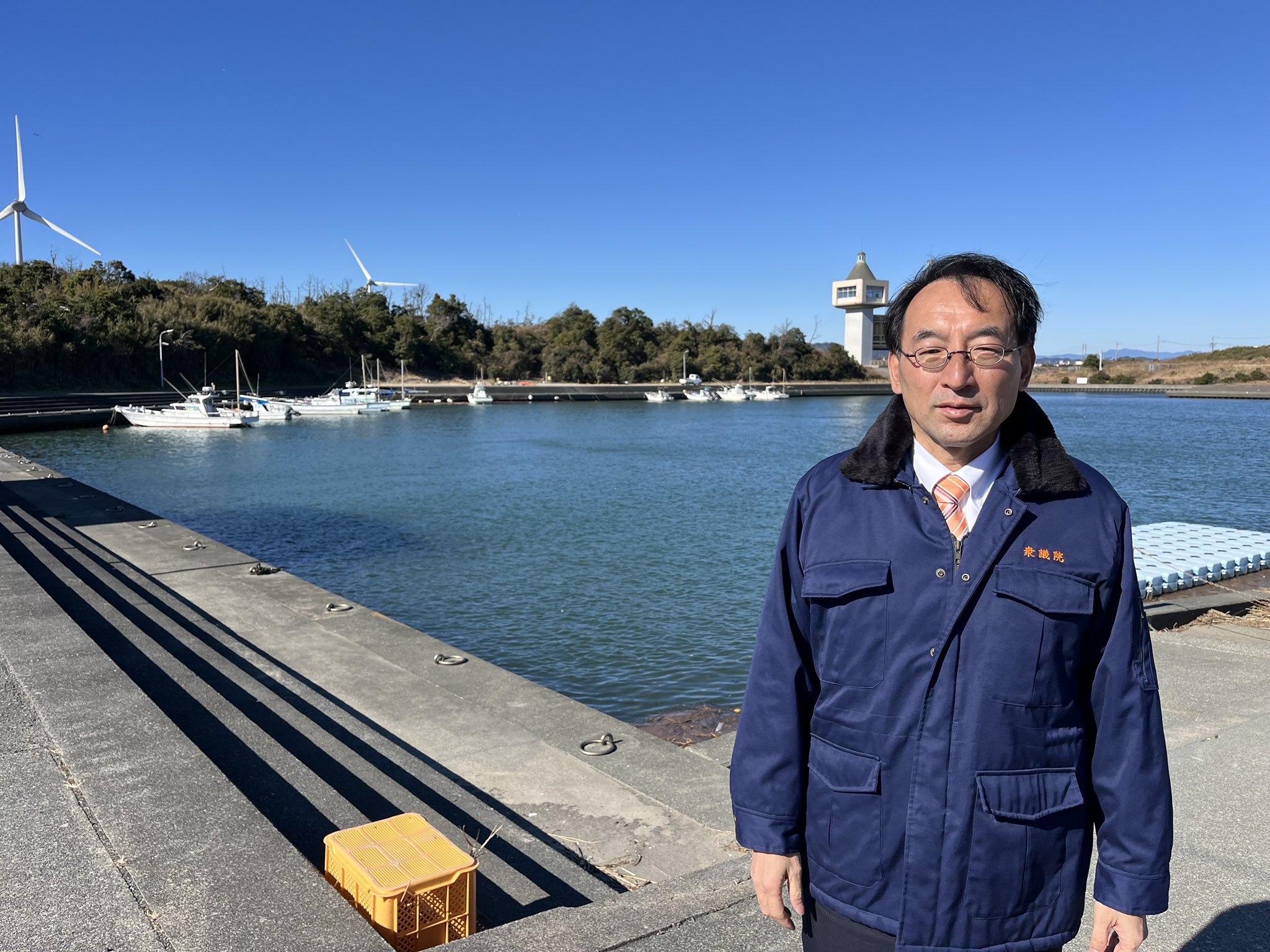 漁業協同組合から、シラス漁が始まる4月までに浚渫してほしいという要望を受け、現地を確認