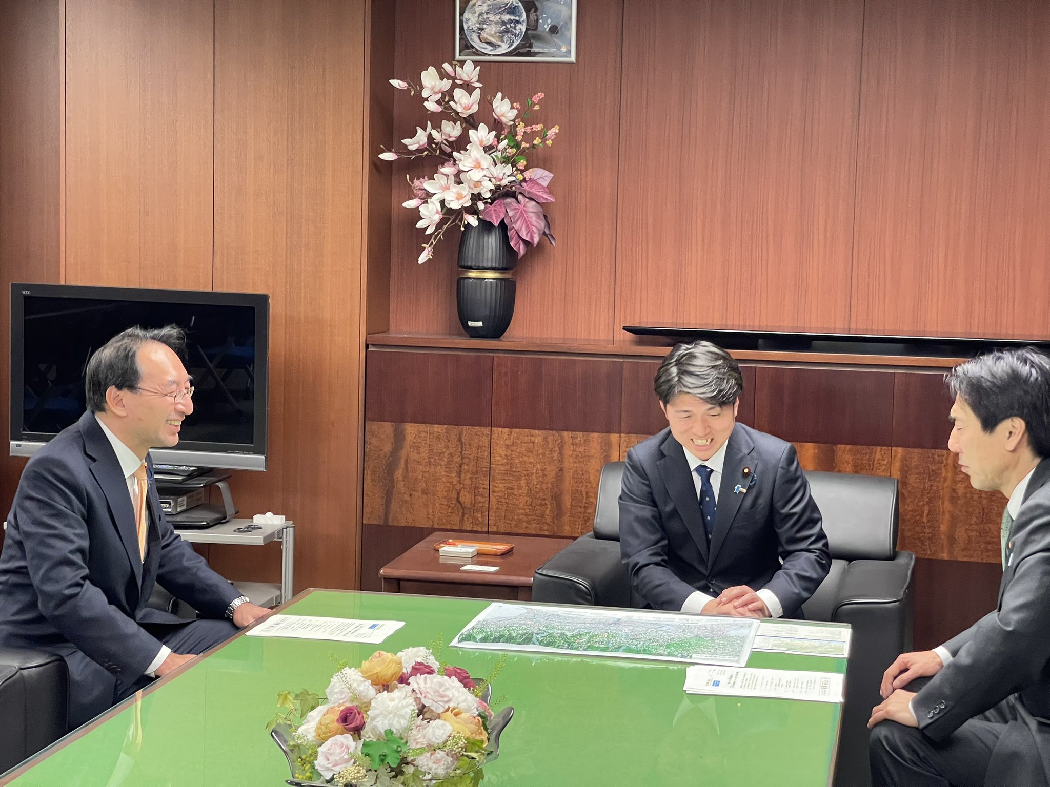静岡７区選出の城内実 経済安全保障担当大臣とともに、中野洋昌 国土交通大臣に要望