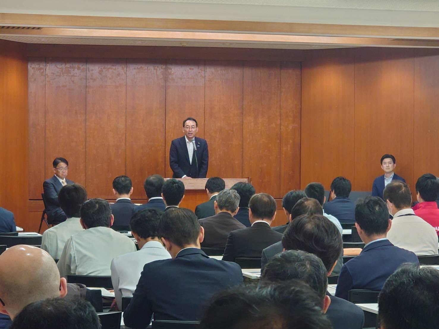 大村秀章愛知県知事を囲んで「三河港の未来を語る会」が盛大に開催