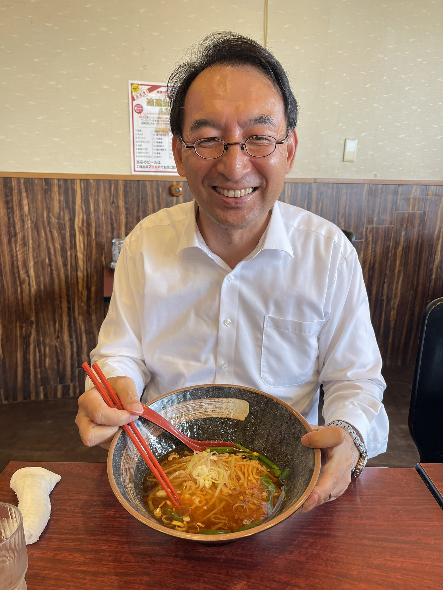 名古屋で、昼食は名物の台湾ラーメン