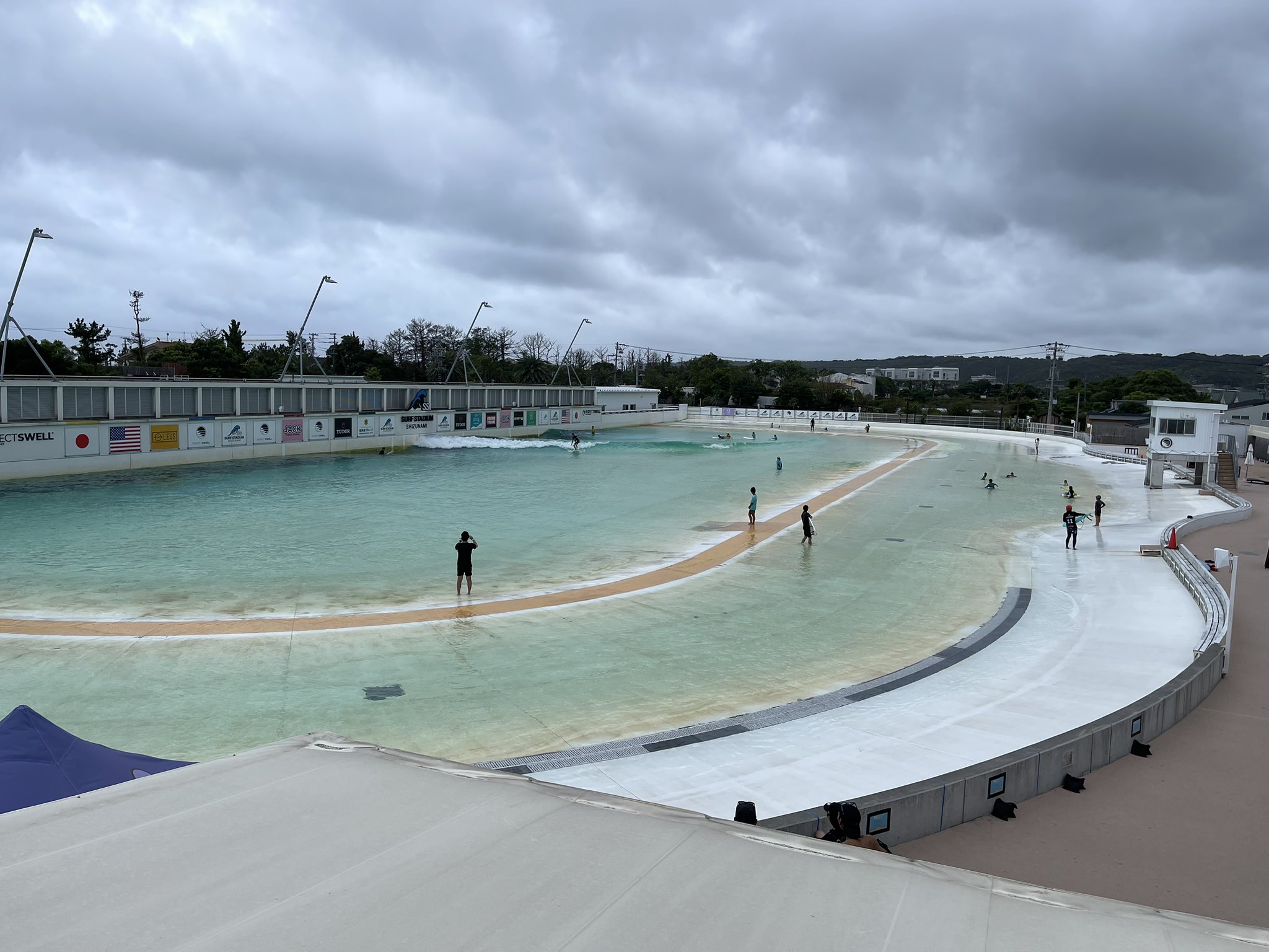 「静波サーフスタジアム」牧之原市といえば、静波海岸でのサーフィンが有名