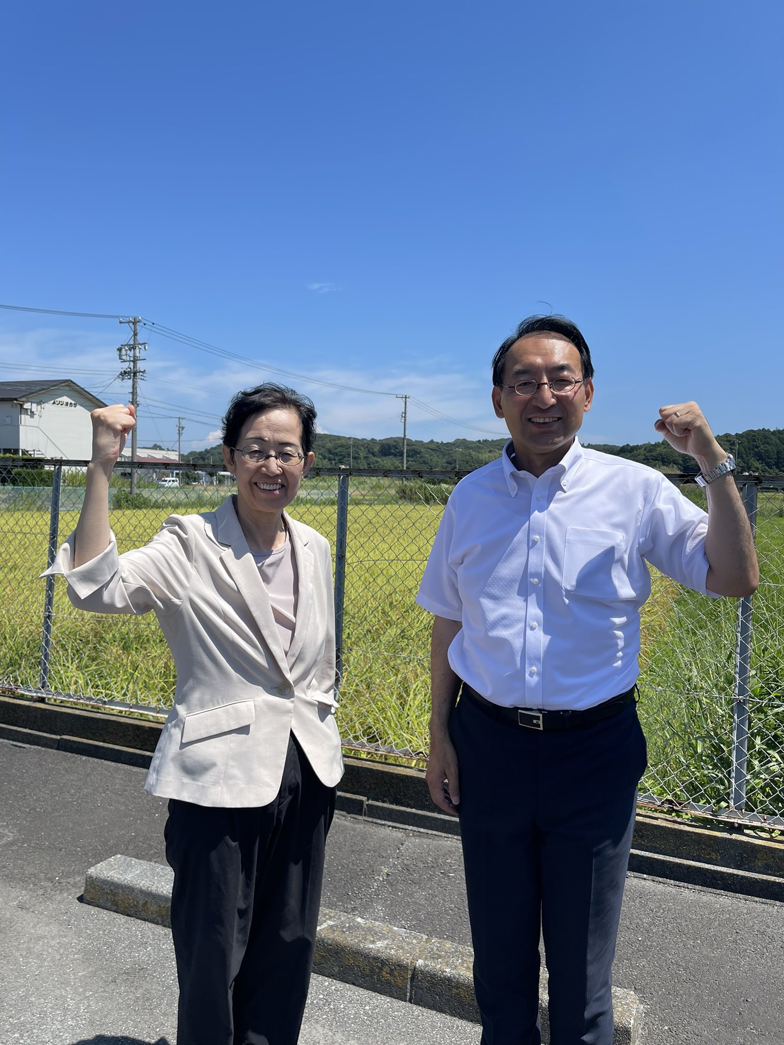 織部ひとみ市議とともに菊川市でご挨拶