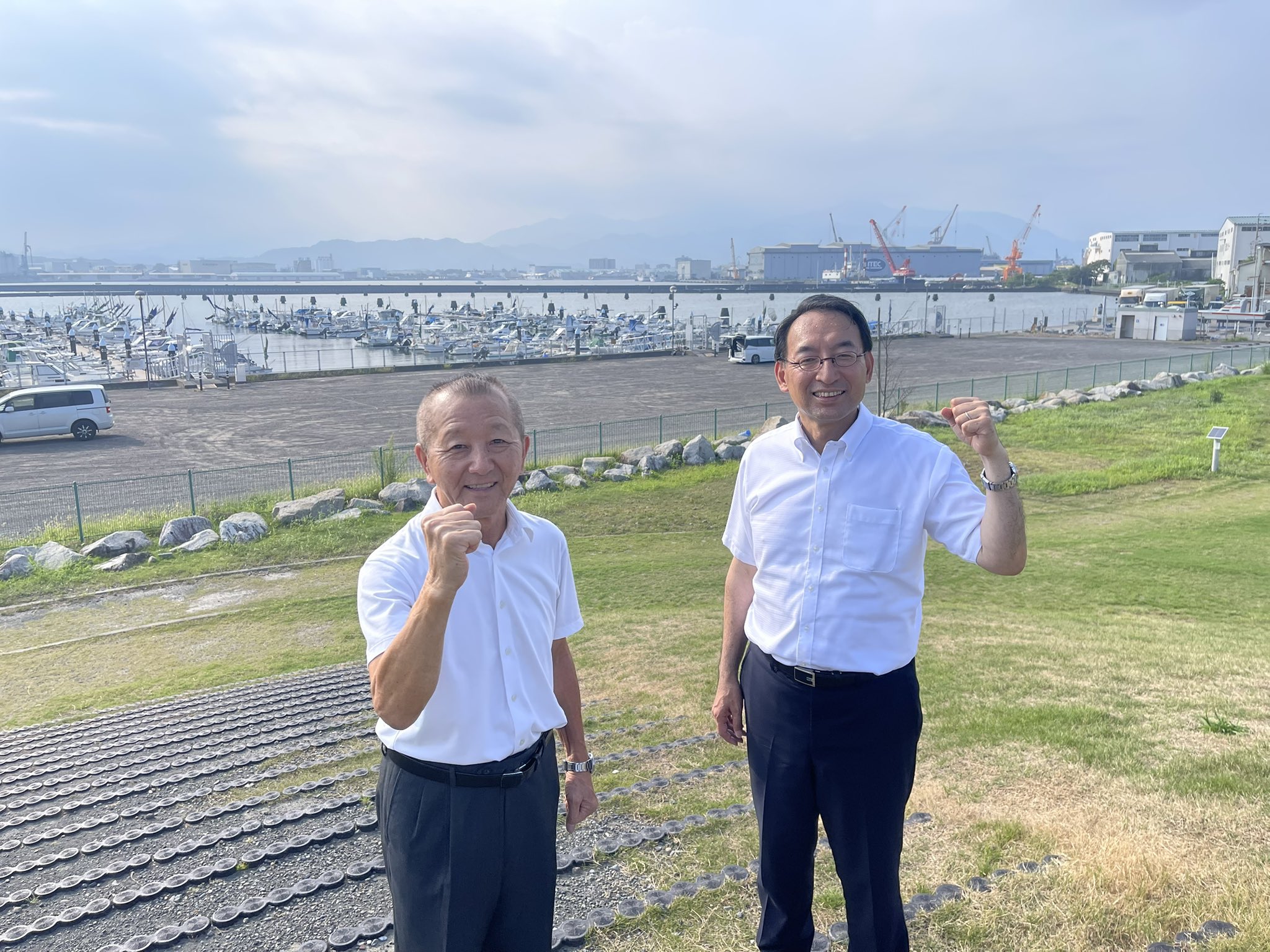 静岡市清水区にて、山梨渉市議、大石直樹市議とともにご挨拶