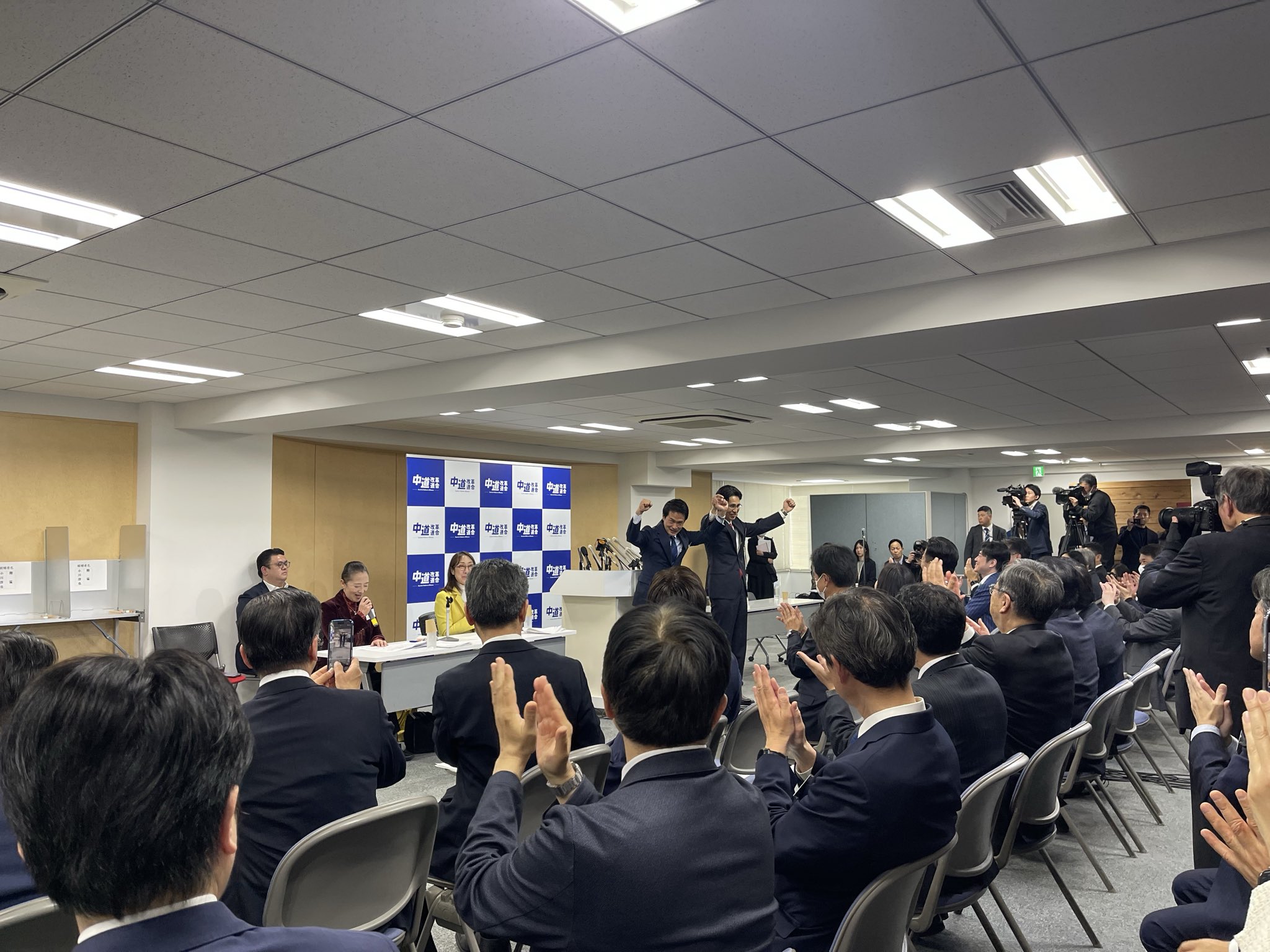 小川淳也新代表 選出