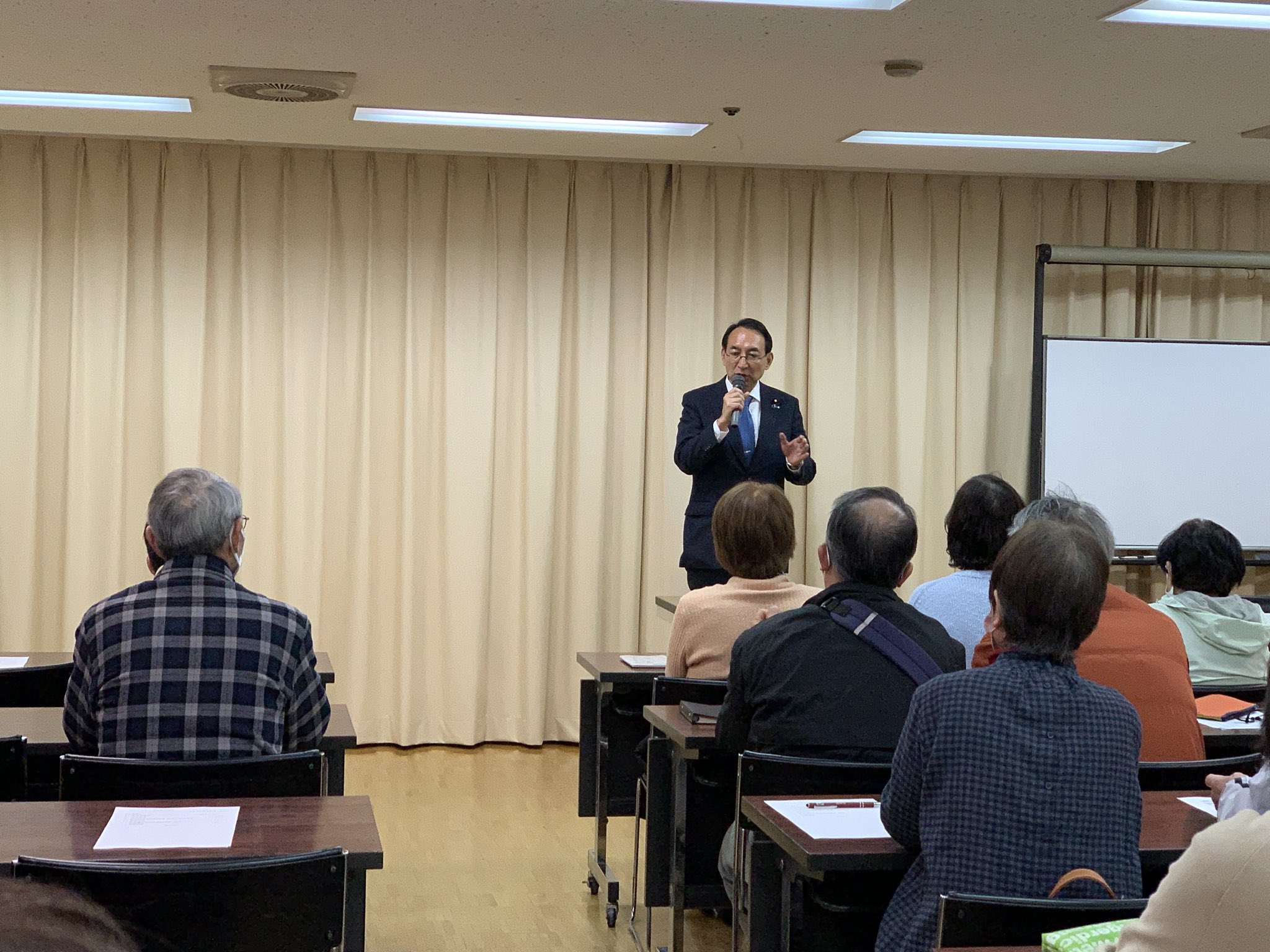 公明党浜松東支部会に、源馬謙太郎さんとともにお招きいただきご挨拶