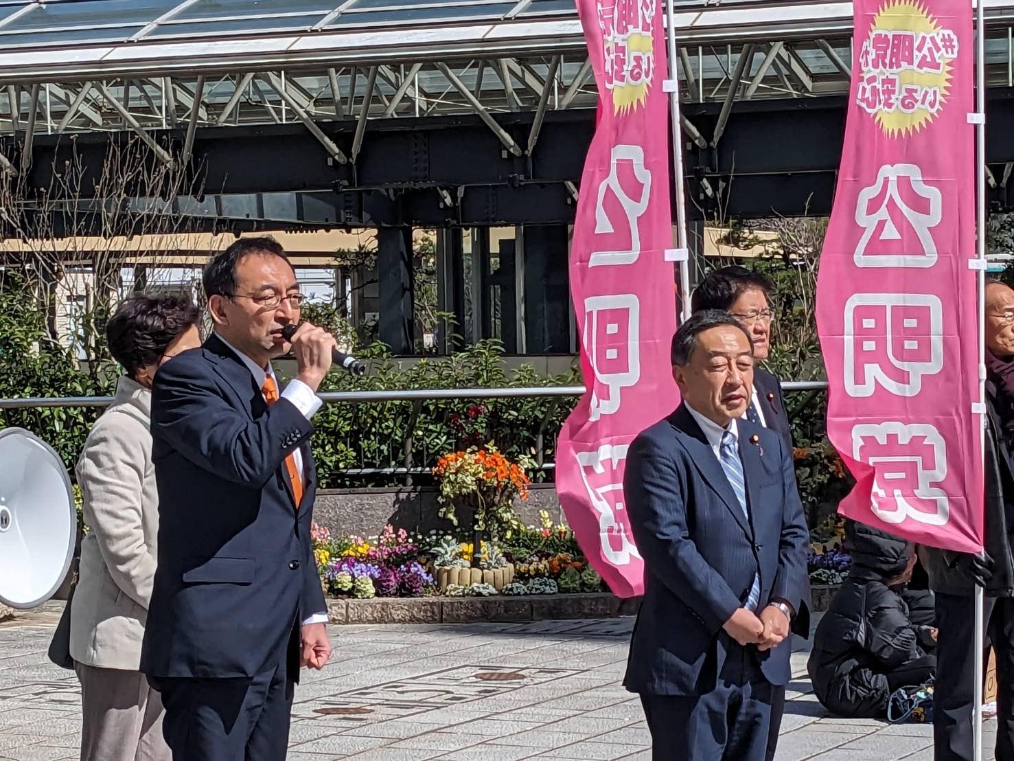 浜松駅、静岡駅前で防災減災キャンペーンの街頭演説