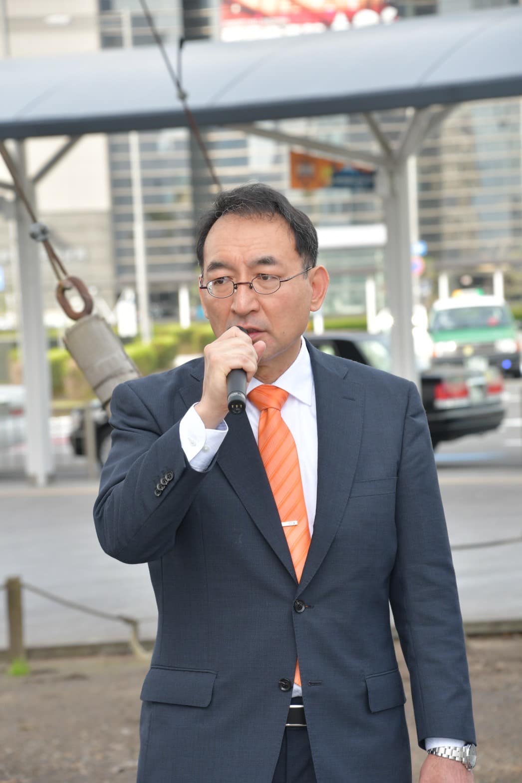 山本彰彦 県議と一緒に、月曜日恒例の静岡駅北口前での街頭演説
