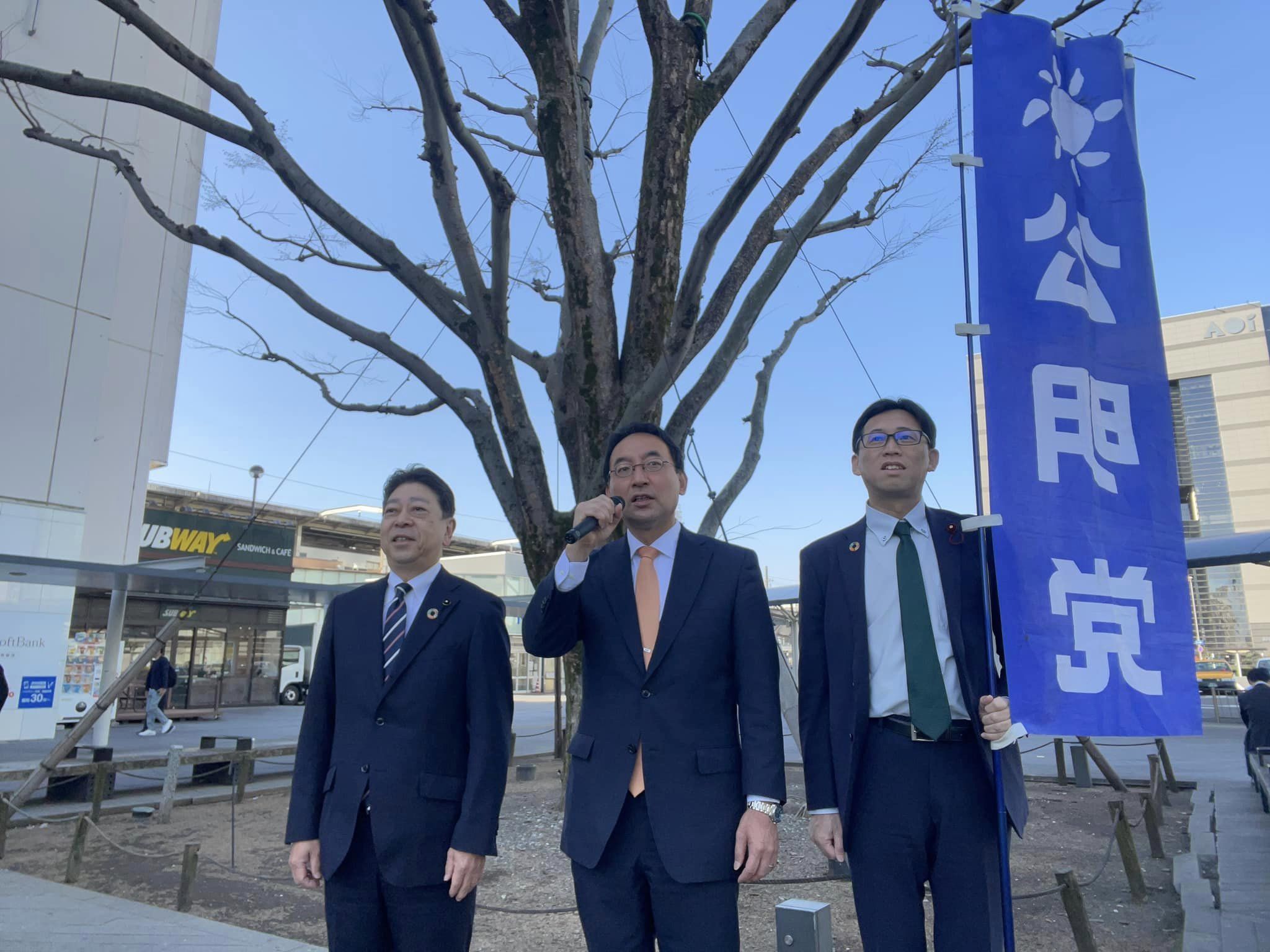 山本彰彦 県議、長島強 市議と一緒に、月曜日恒例の静岡駅北口前での街頭演説