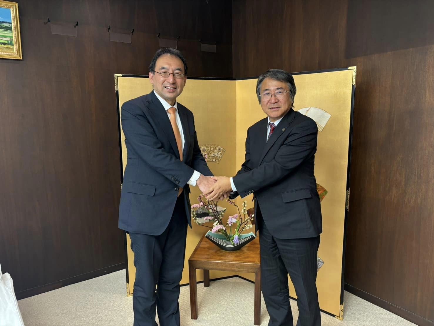 森下茂 市議と一緒に伊豆の国市を回り、山下正行市長と対談