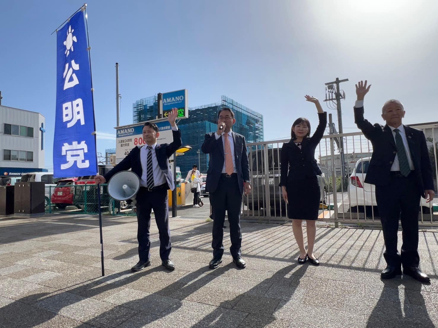 盛月寿美 県議、大石直樹 市議、山梨渉 市議と一緒に、金曜日恒例の清水駅西口前での街頭演説