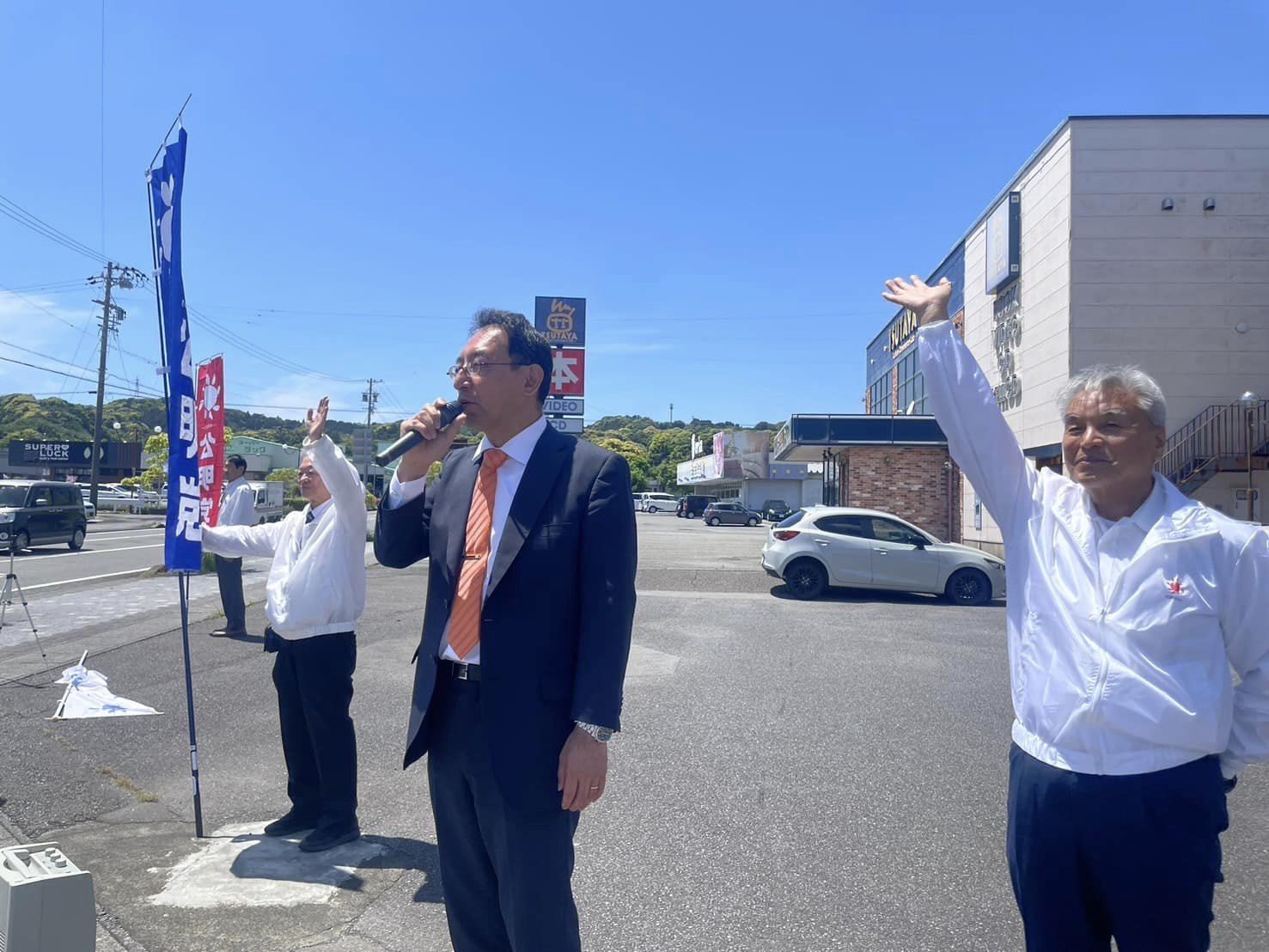 鈴木浩己 市議、川島要 市議、大石保幸 市議、山本信行 市議、大関衣世 市議、松下定弘 市議と一緒に、焼津市、藤枝市、島田市、牧之原市で街頭演説