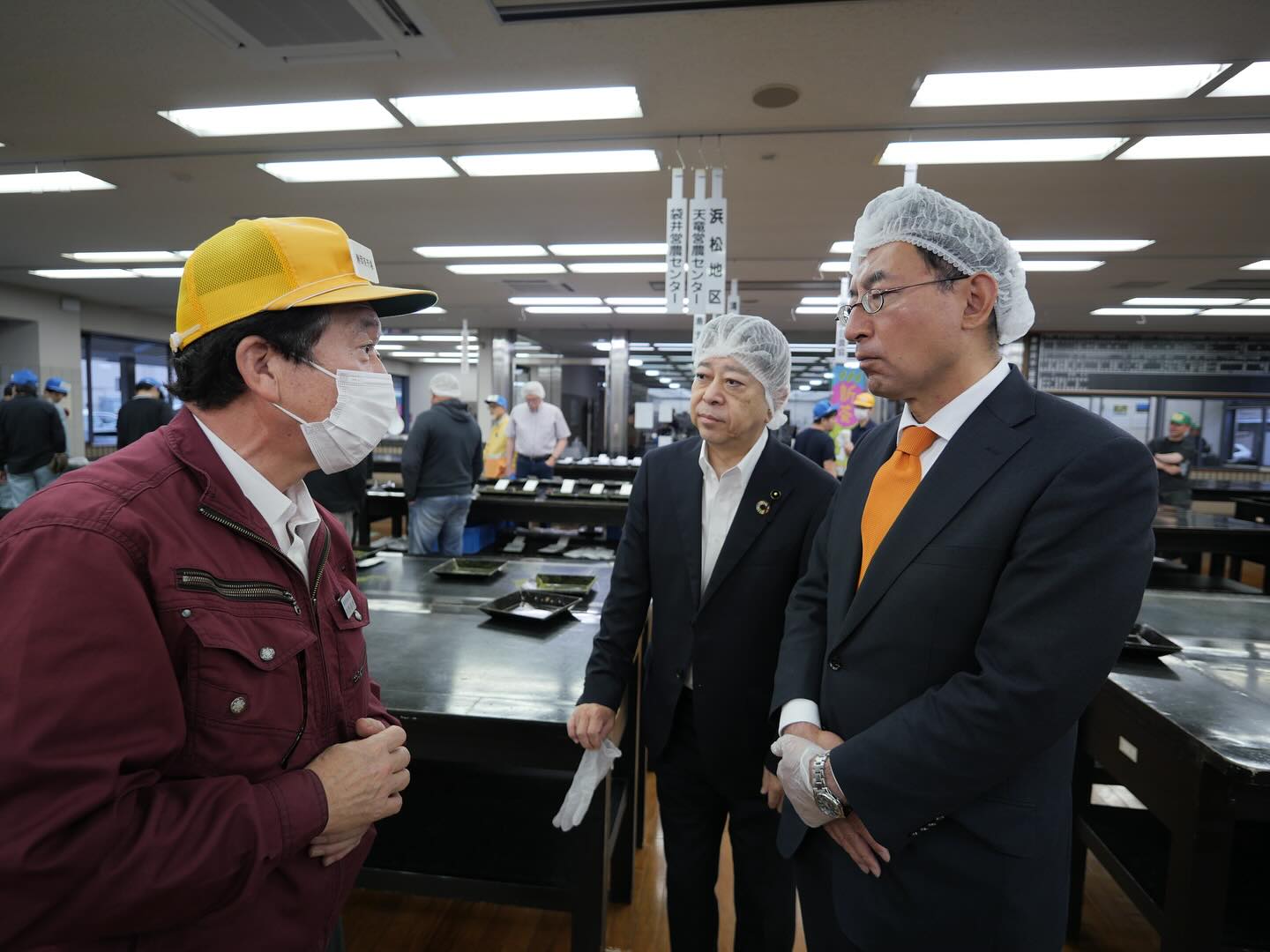 山本彰彦 県議と一緒に、静岡茶市場を見学させて頂きました