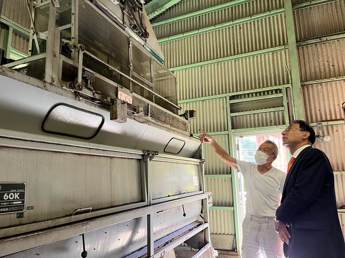 静岡市安倍川上流域の山間地、 玉川横沢地区にある「横沢共同製茶組合」を訪問させて頂きました。