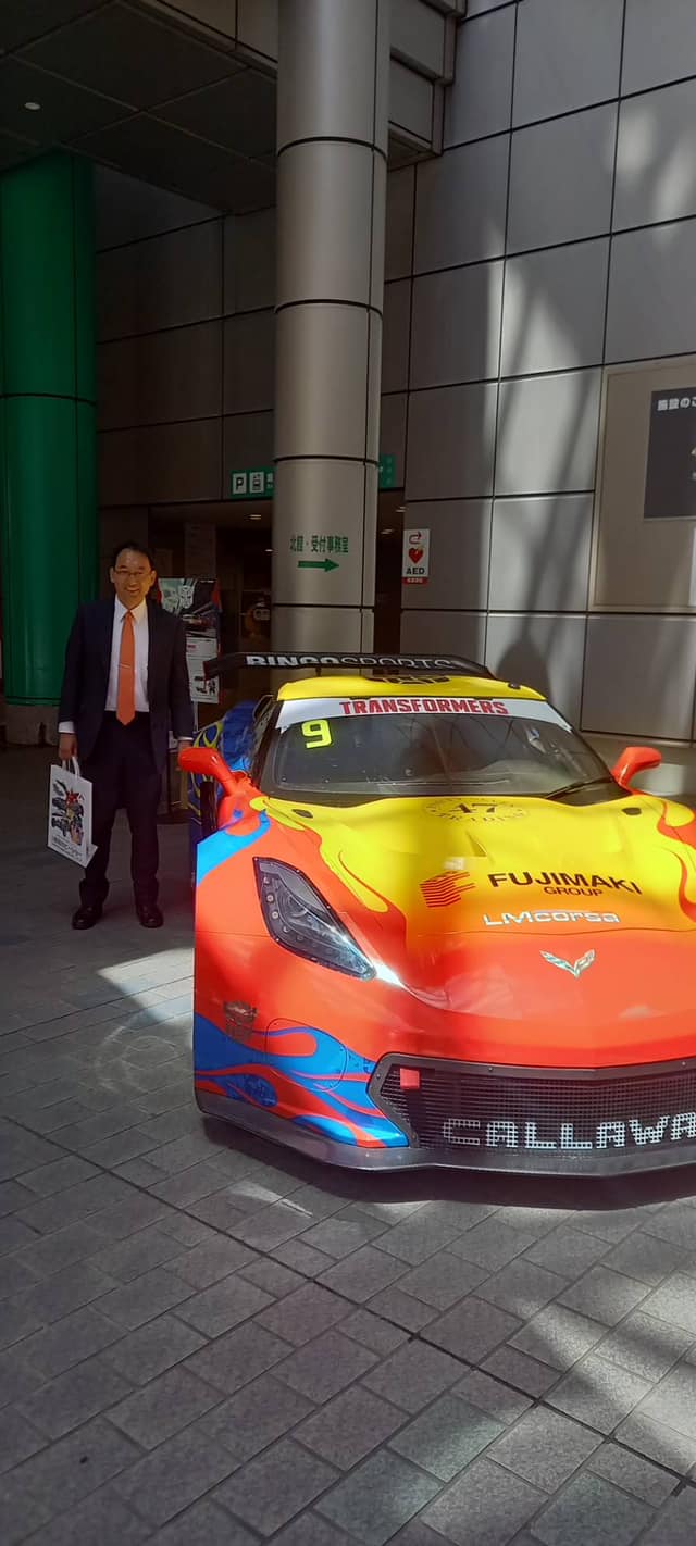 井上智仁 市議、山梨渉 市議、長島強 市議、加藤博男 市議と一緒に、ツインメッセ静岡で開催中の静岡ホビーショーに参加