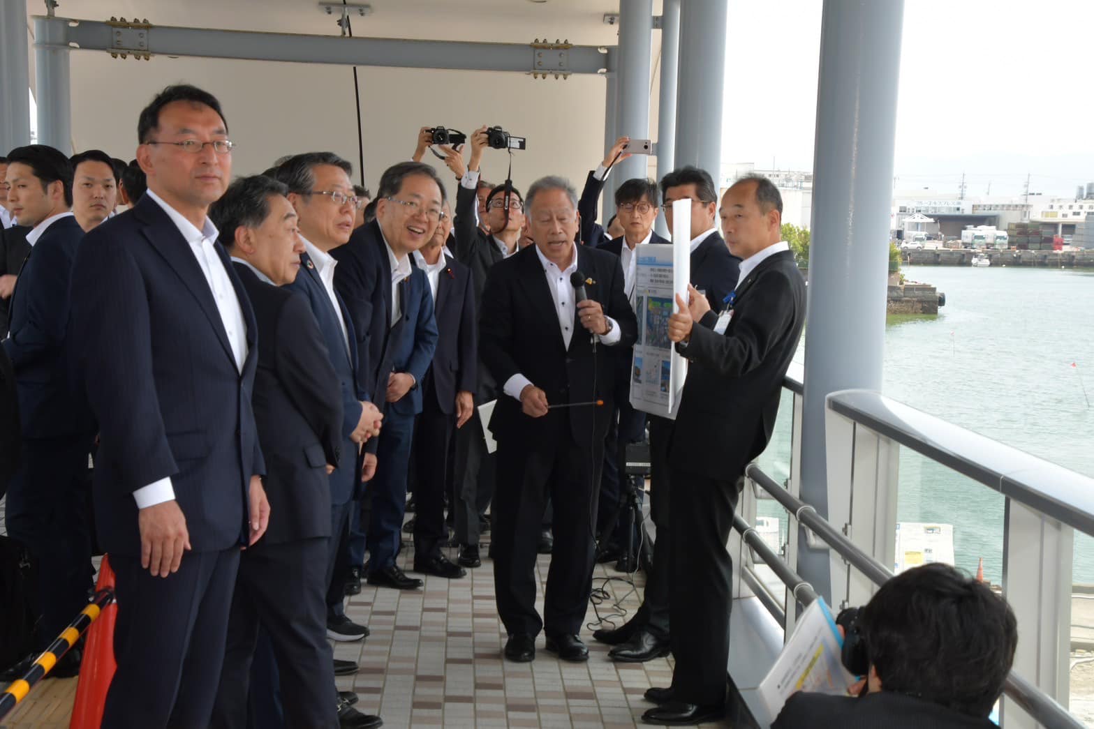 斉藤国土交通大臣が視察した清水港の新興津コンテナターミナルと江尻埠頭を訪問し、改めて事業の進捗状況を確認