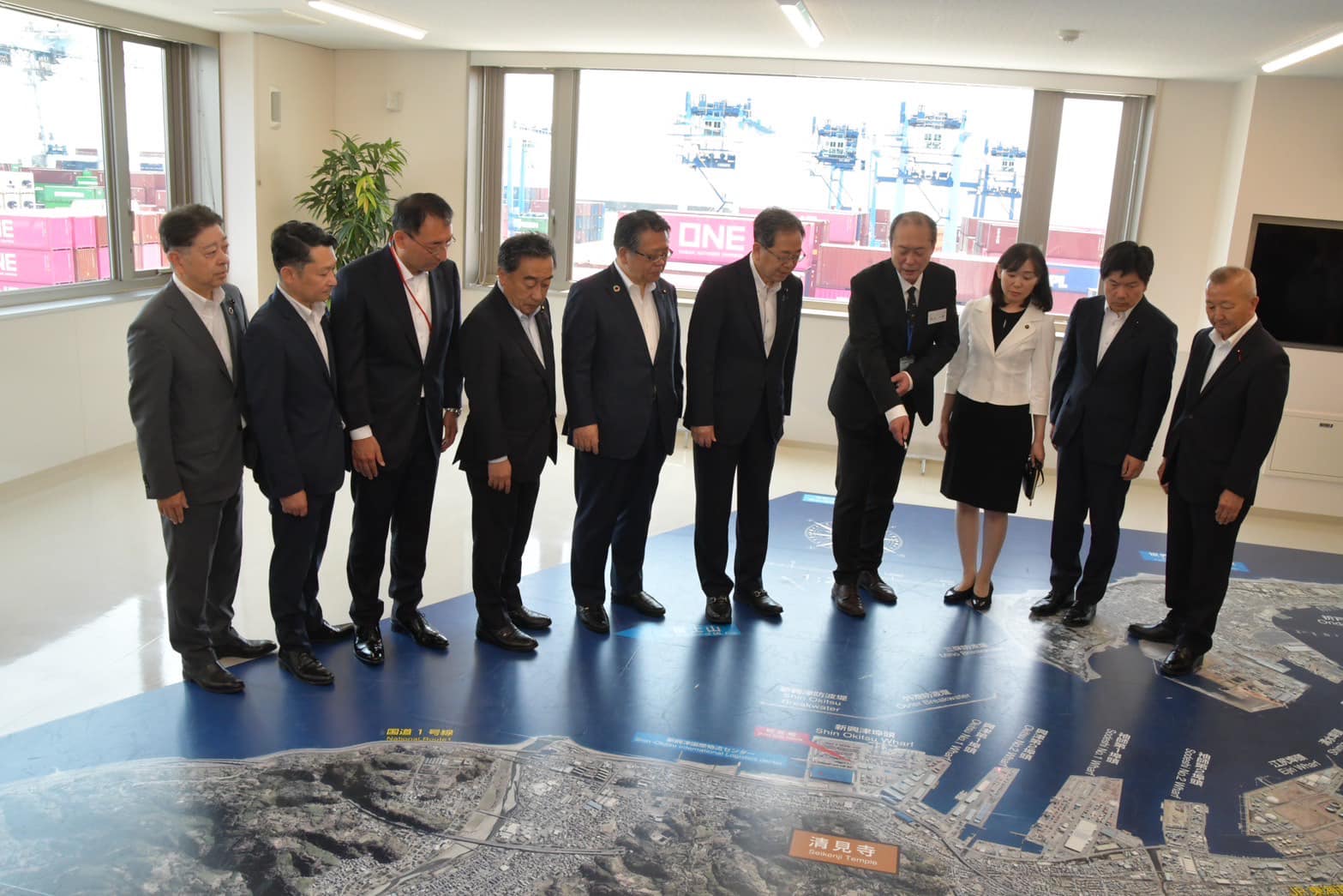 斉藤国土交通大臣が視察した清水港の新興津コンテナターミナルと江尻埠頭を訪問し、改めて事業の進捗状況を確認