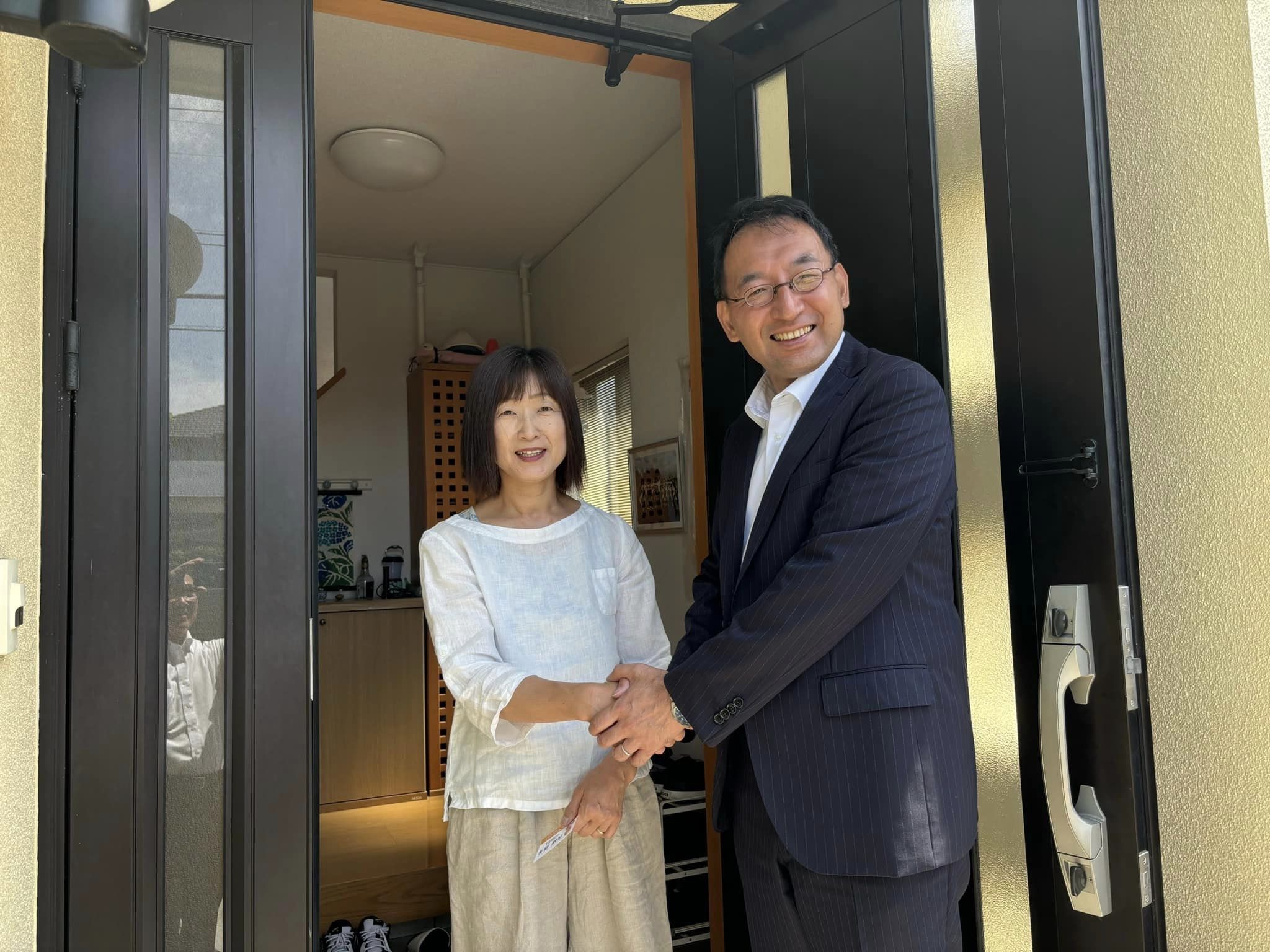 早川育子県議、望月昇市議、井出晴美市議、萩野基行市議と一緒に、富士市を回りました