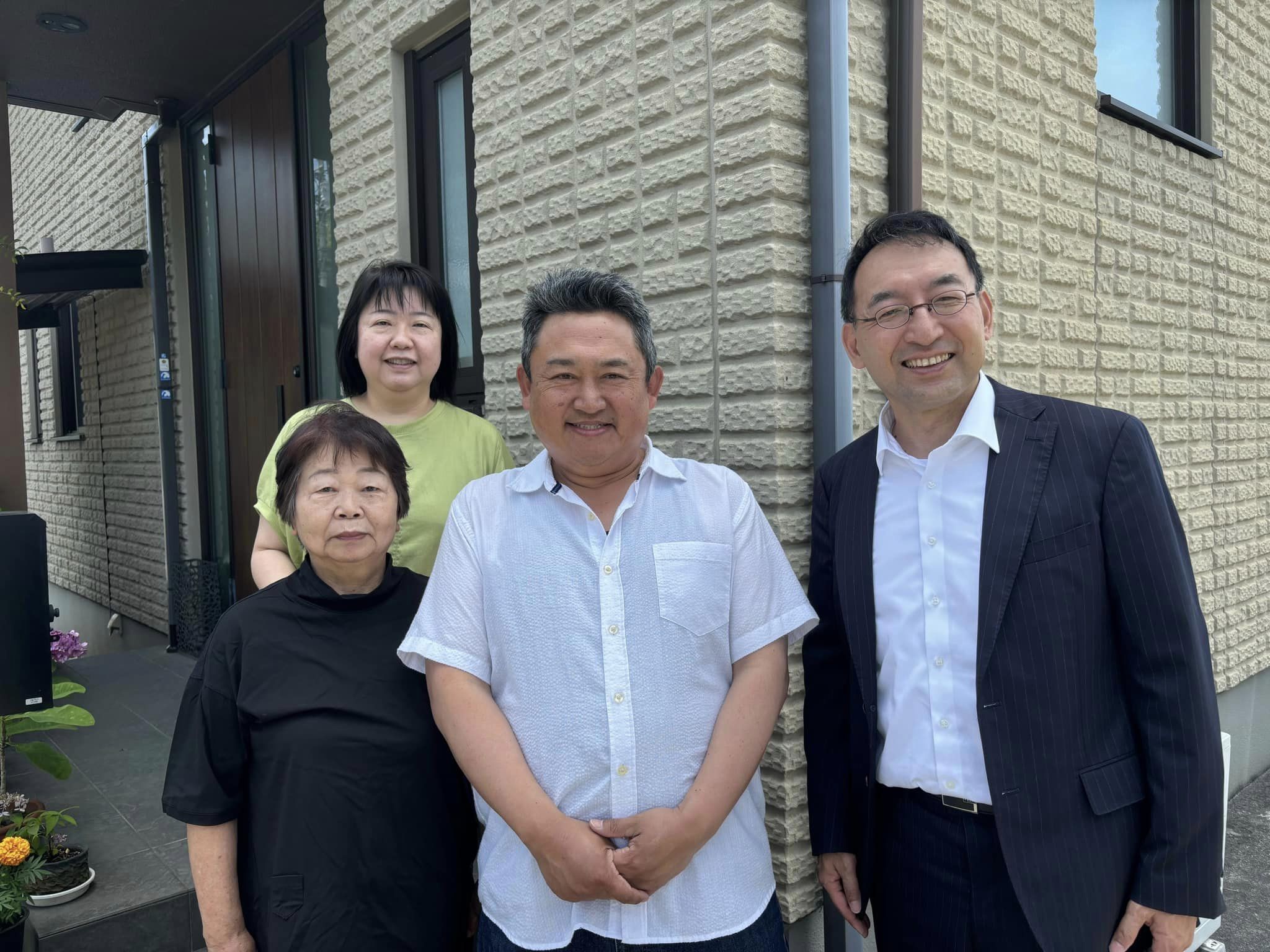 早川育子県議、望月昇市議、井出晴美市議、萩野基行市議と一緒に、富士市を回りました