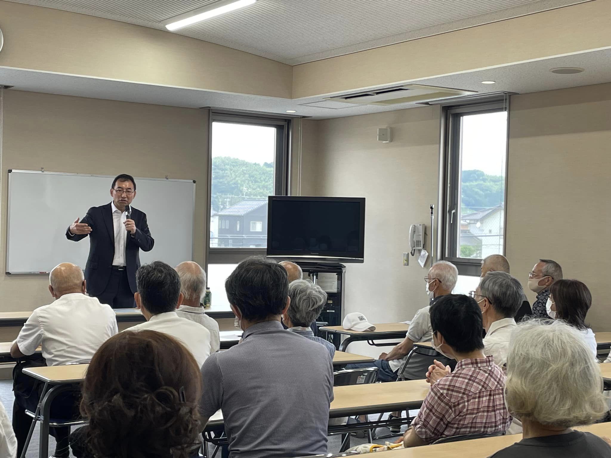 大関衣世市議と一緒に、島田市の公明党支部会でご挨拶