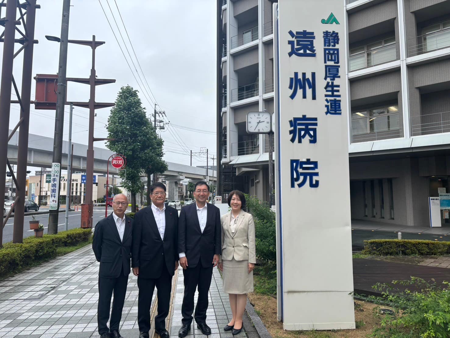 医師の沼崎満子さん（比例区南関東ブロック予定候補）と一緒に、JA静岡厚生連の病院・看護専門学校を訪問