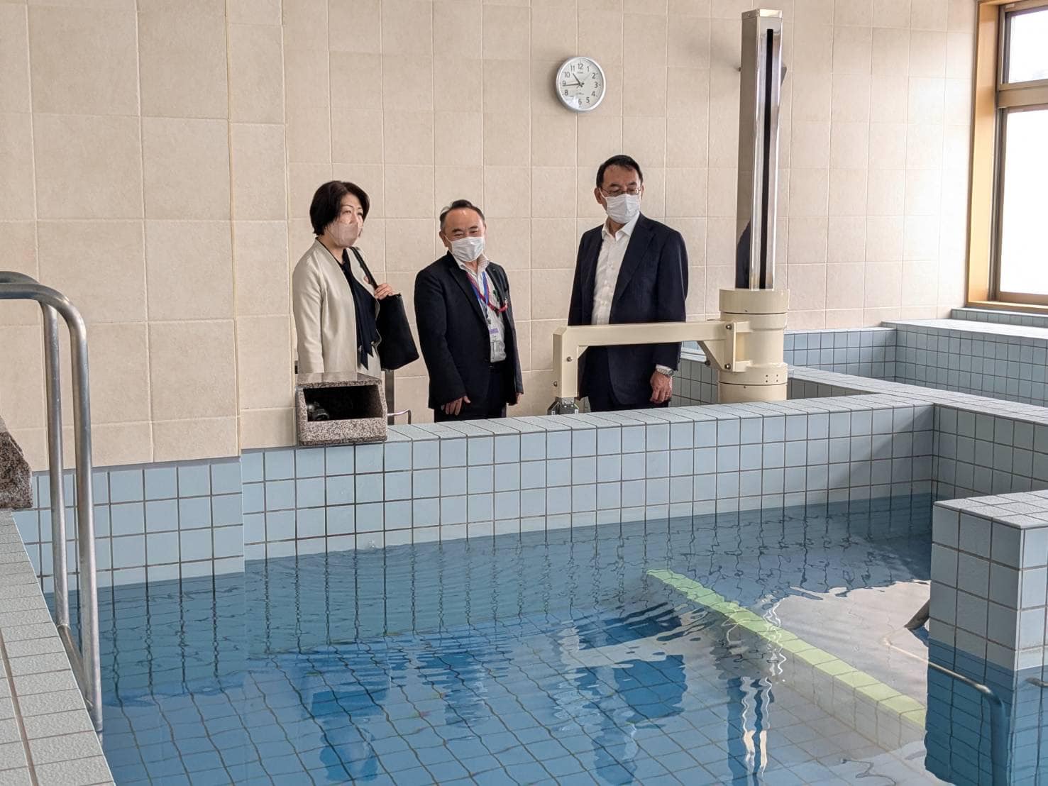 医師の沼崎満子さん（比例区南関東ブロック予定候補）と一緒に、医療・介護関係の皆様にご挨拶