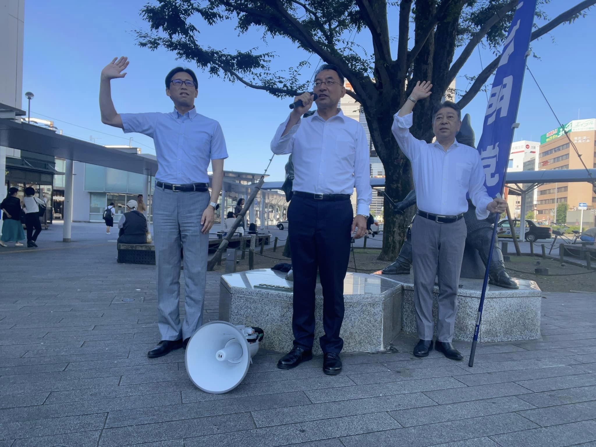 静岡駅北口前で街頭演説