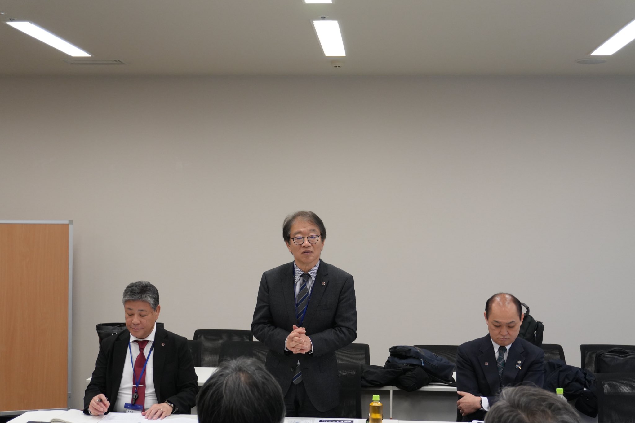 核兵器廃絶・平和建設国民会議（KAKKIN）の皆様より、核兵器廃絶に関する要請書