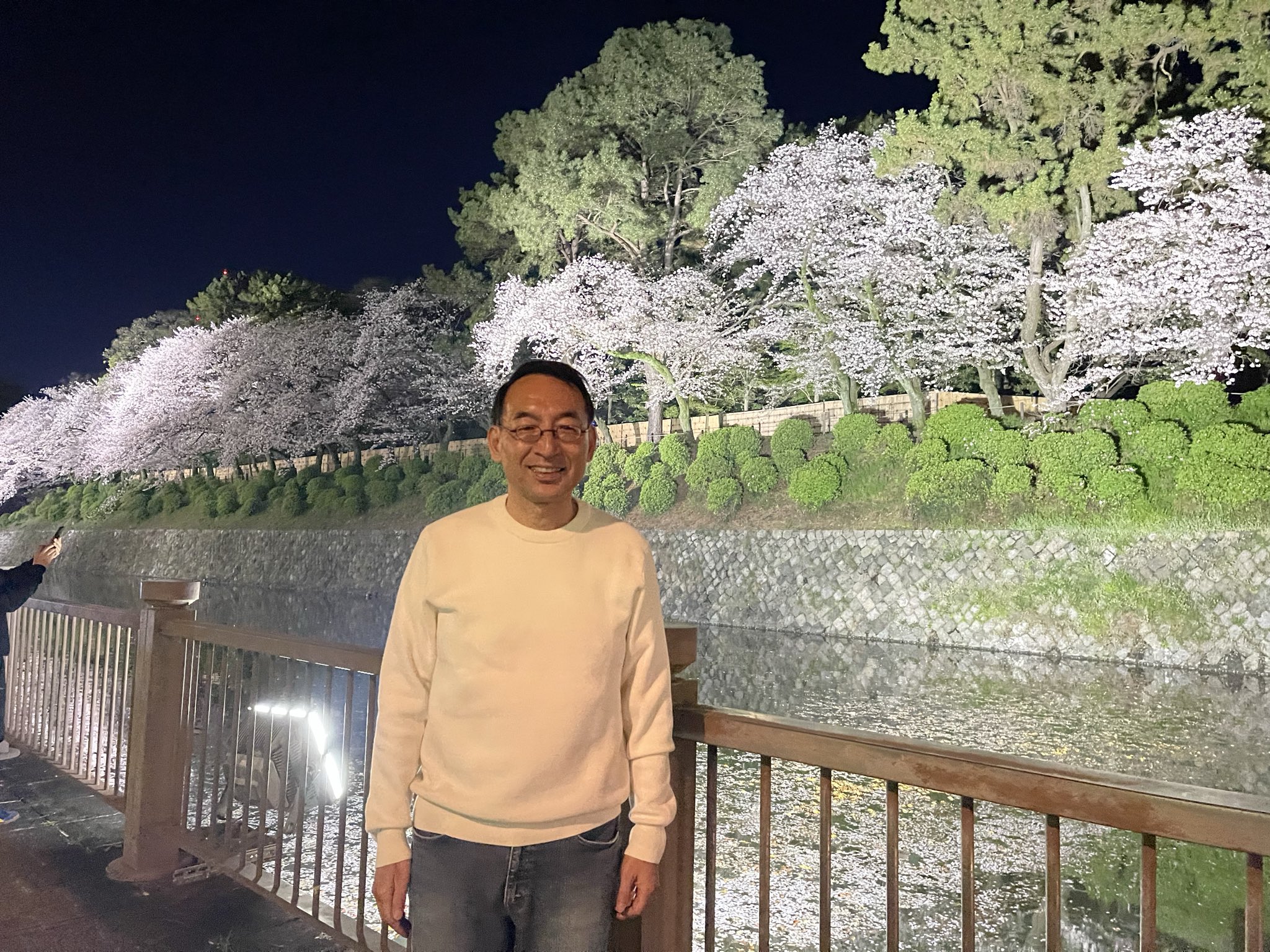 第70回静岡まつりが盛大に開催されました。ライトアップされた駿府城公園の桜