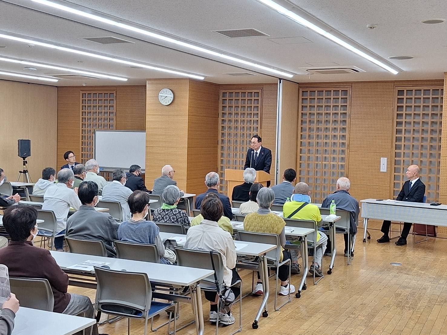  4月17日、磐田市の鈴木喜文市議、江塚学市議が主催する公明党磐田支部会に、中道改革連合の小山のぶひろさんとともに参加
