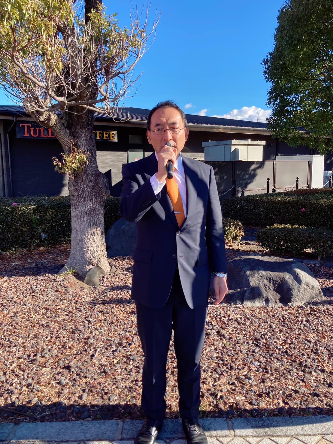 早川育子 県議、望月昇 市議、井出晴美 市議、萩野基行 市議と一緒に、「成人の日」の街頭演説