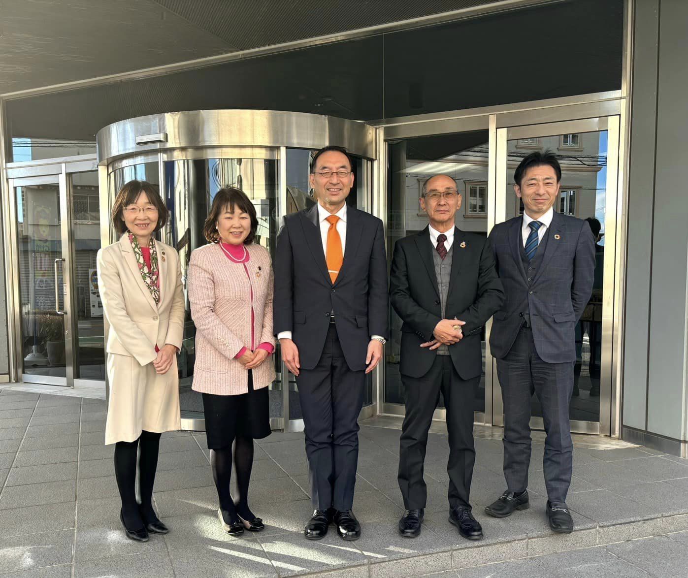 早川育子 県議、望月昇 市議、井出晴美 市議、萩野基行 市議と一緒に、富士市内を回りました