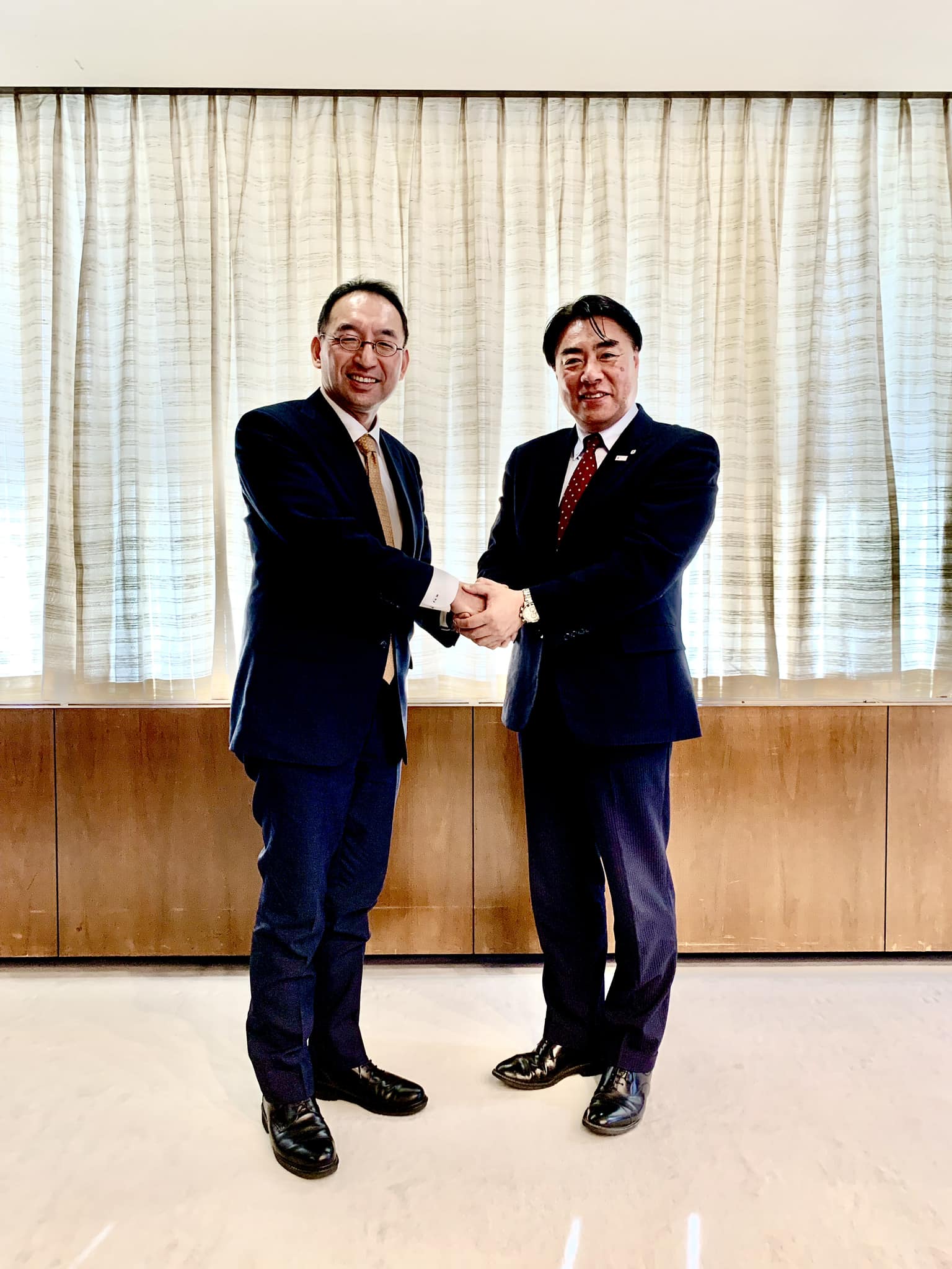 沼津市の頼重秀一市長と対談