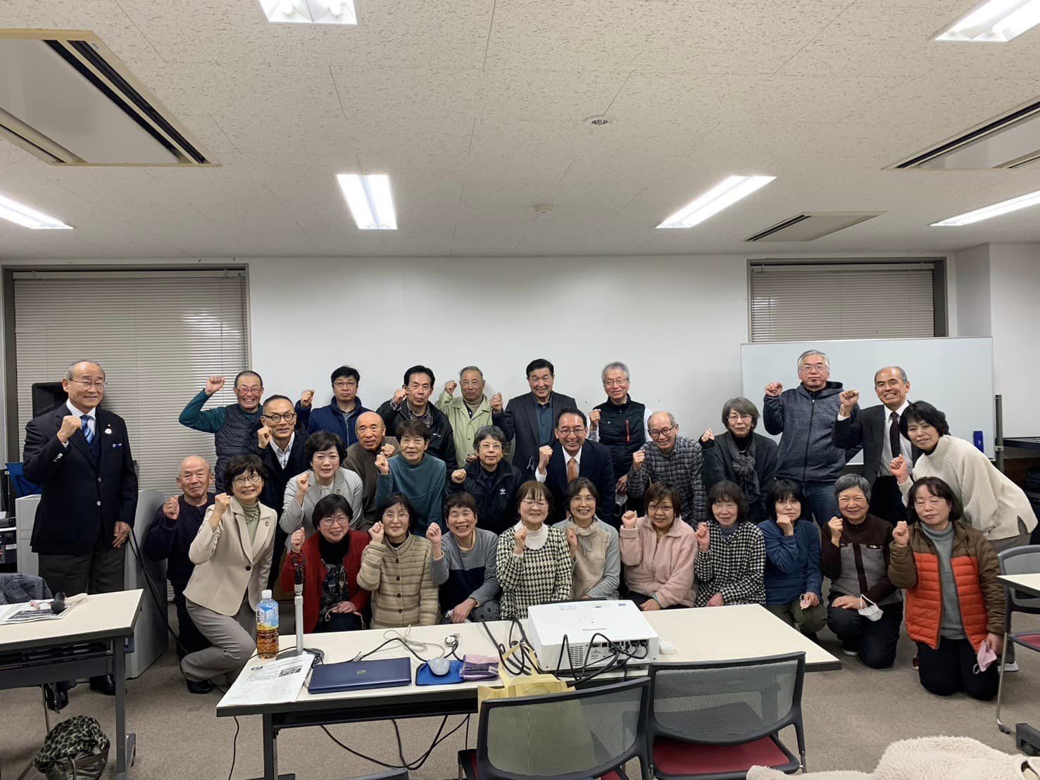 黒田豊 市議、幸田恵里子 市議、丸英之 市議、山崎とし子 市議と一緒に公明党浜松天竜支部会に参加