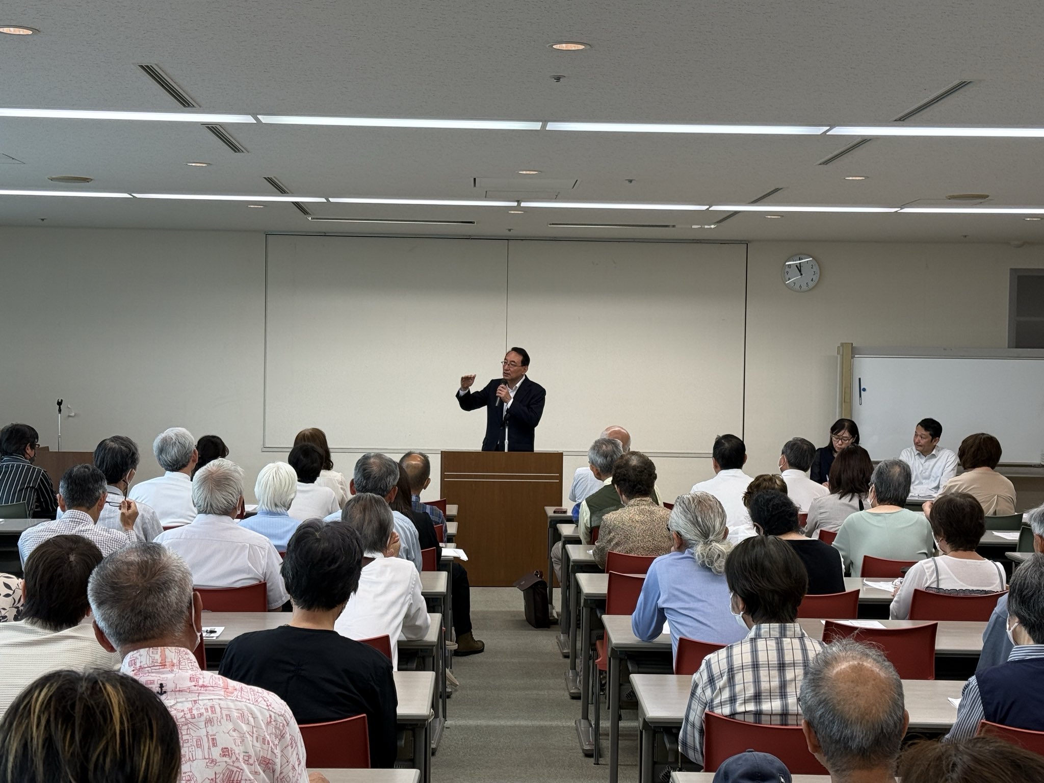 公明党清水第一支部会が開催され、盛月ひろみ県議、山梨わたる静岡市議とともに参加