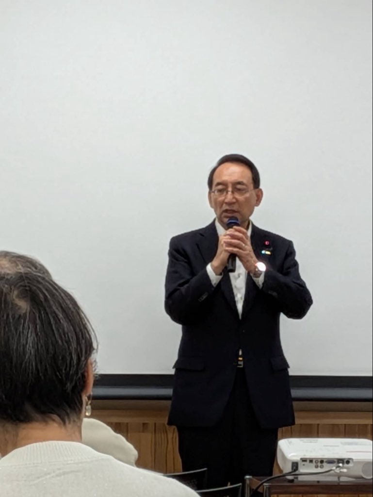 丸英之市議が主催する公明党浜松中第二支部会にお招きいただき、国会での活動を中心にお話ししました