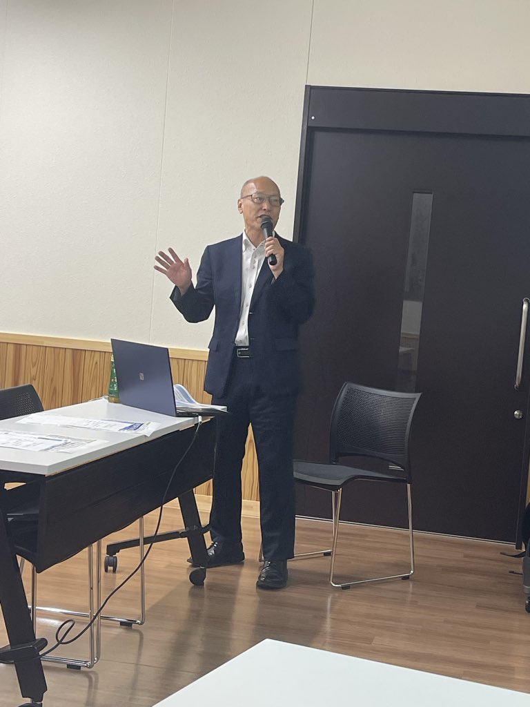 丸英之市議